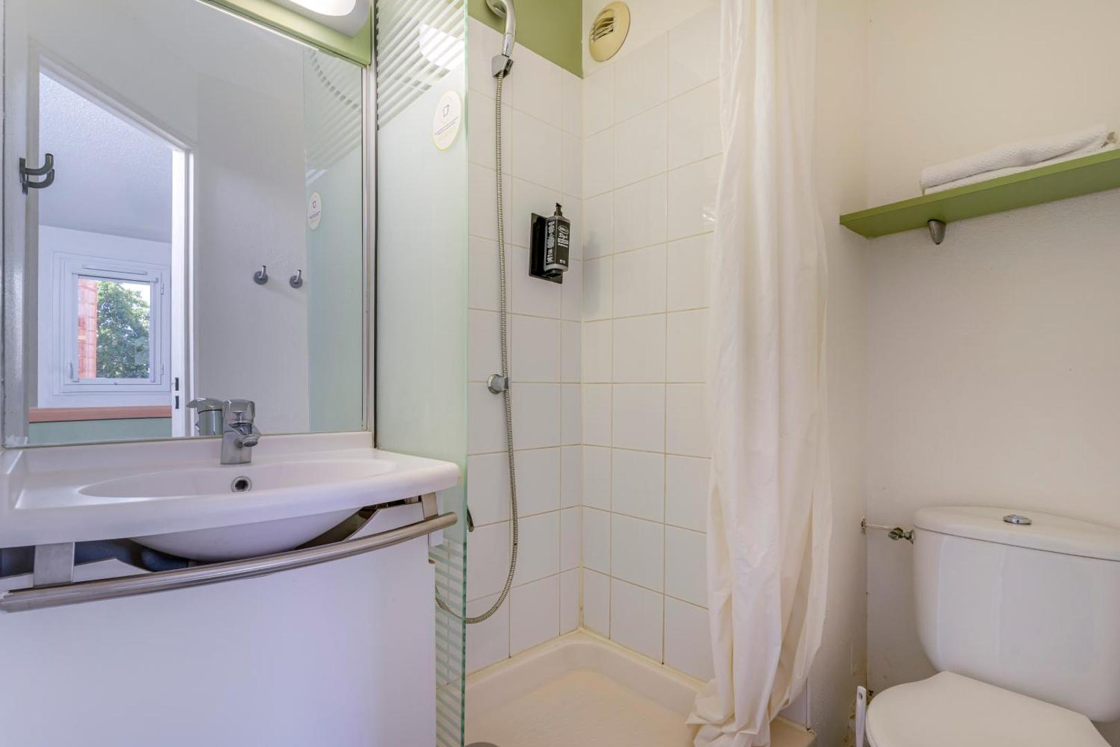 B&B HOTEL Marseille Parc Chanot B&B HOTEL Marseille Parc Chanot