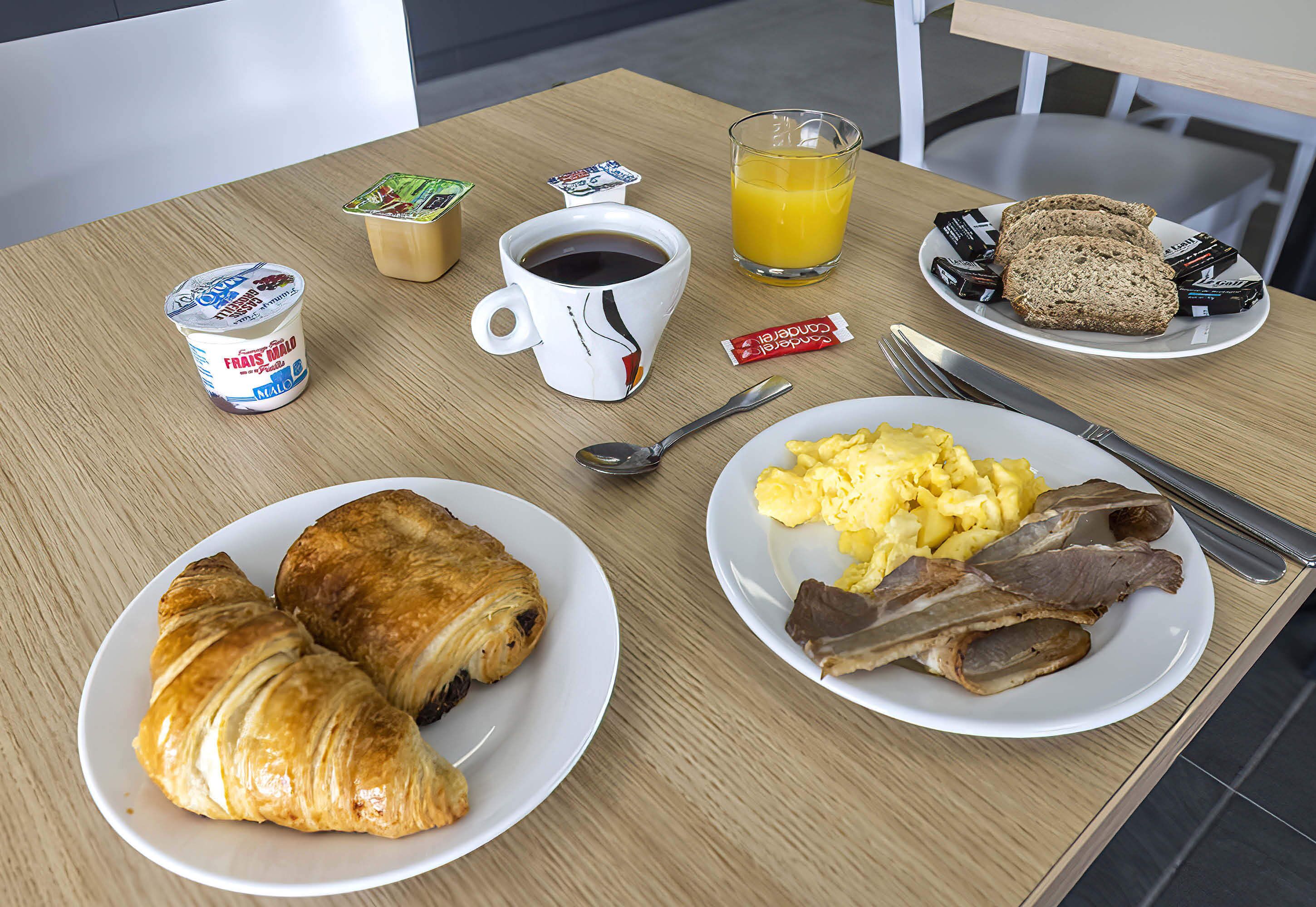 B&B HOTEL Perpignan Saleilles B&B HOTEL Perpignan Saleilles