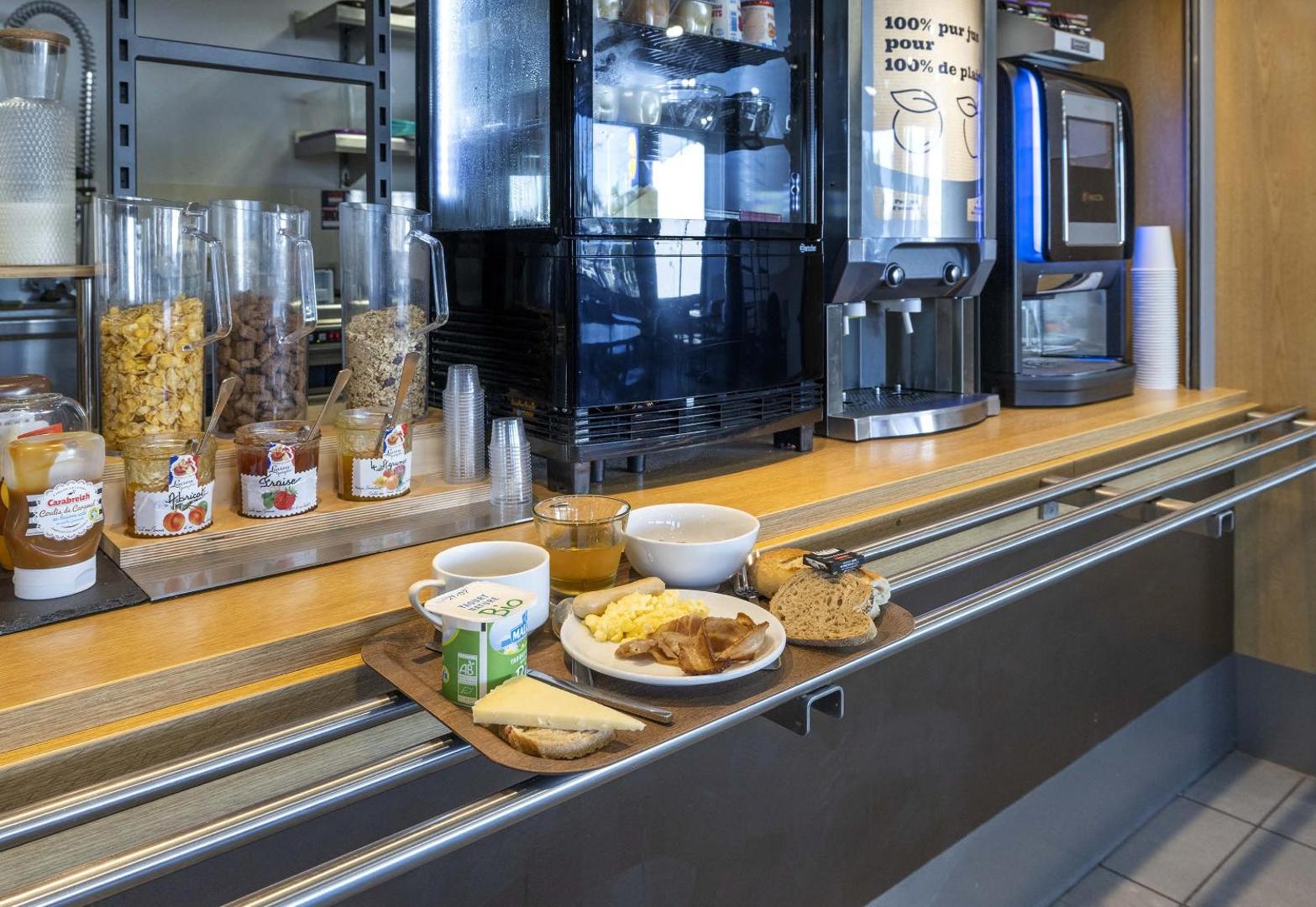 B&B HOTEL Perpignan Sud Marché International B&B HOTEL Perpignan Sud Marché International