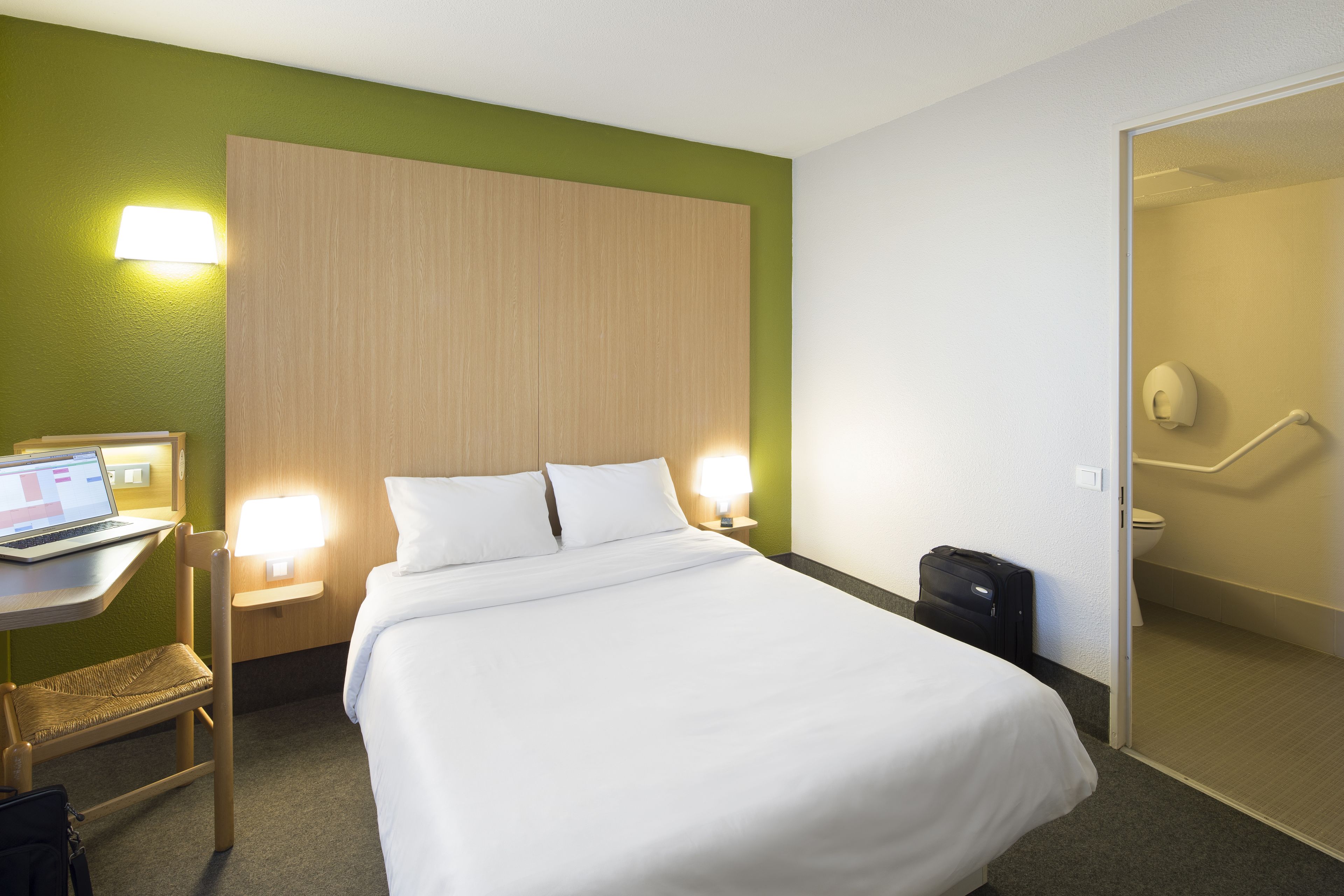 B&B HOTEL Perpignan Sud Marché International B&B HOTEL Perpignan Sud Marché International