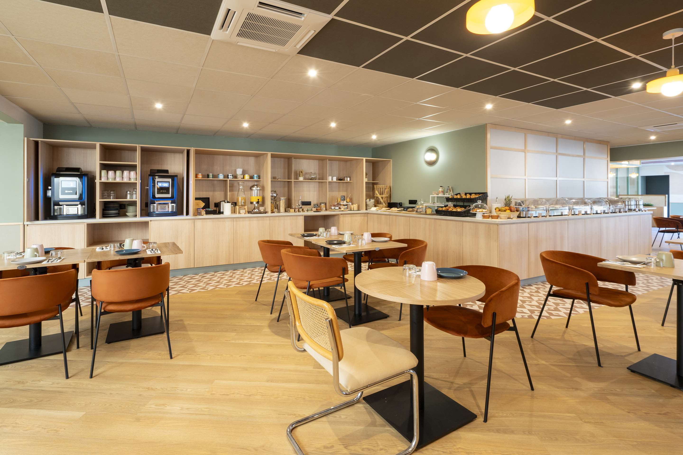Sure Hotel by Best Western Caen Memorial Sure Hotel by Best Western Caen Memorial