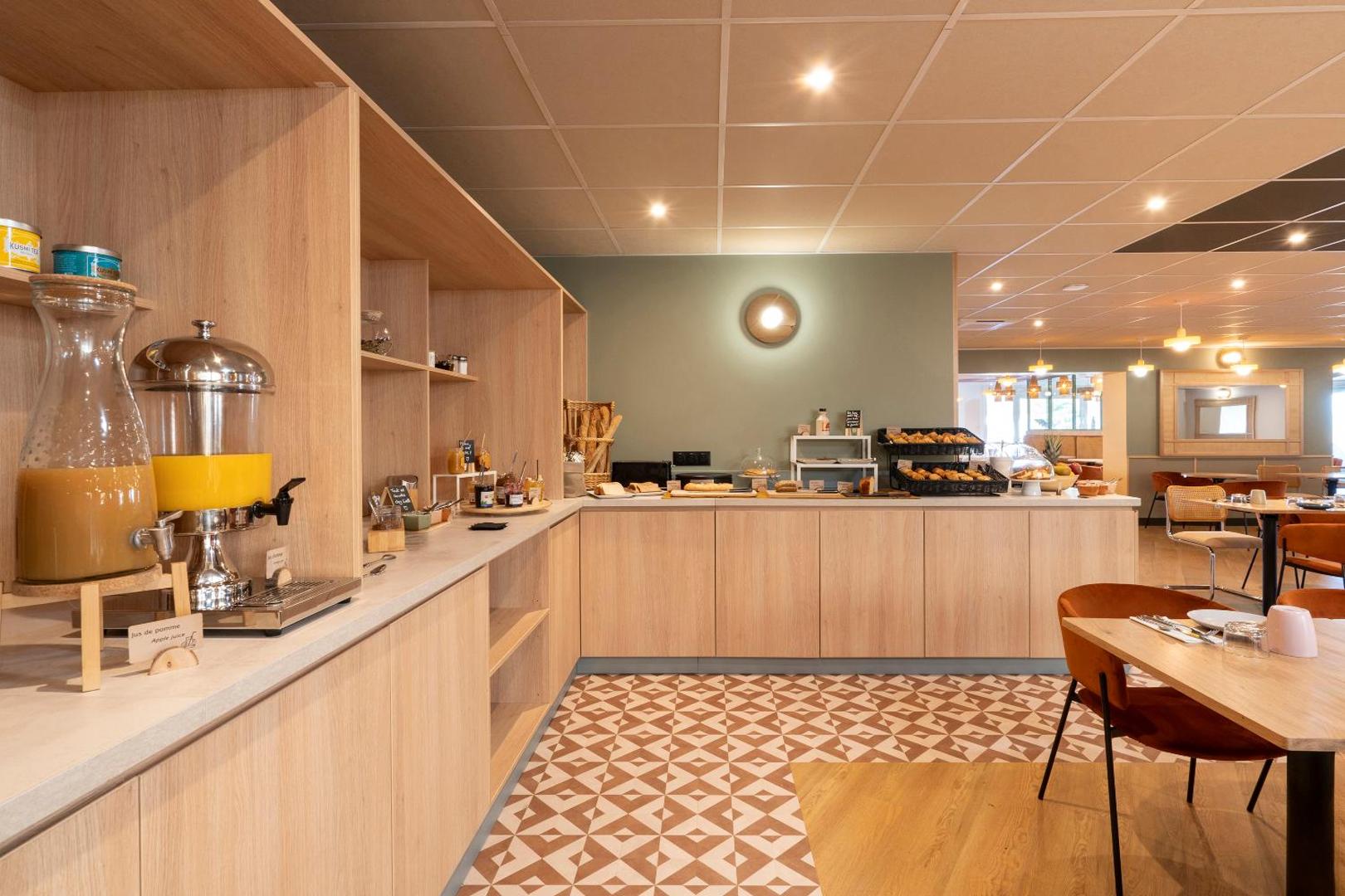 Sure Hotel by Best Western Caen Memorial Sure Hotel by Best Western Caen Memorial