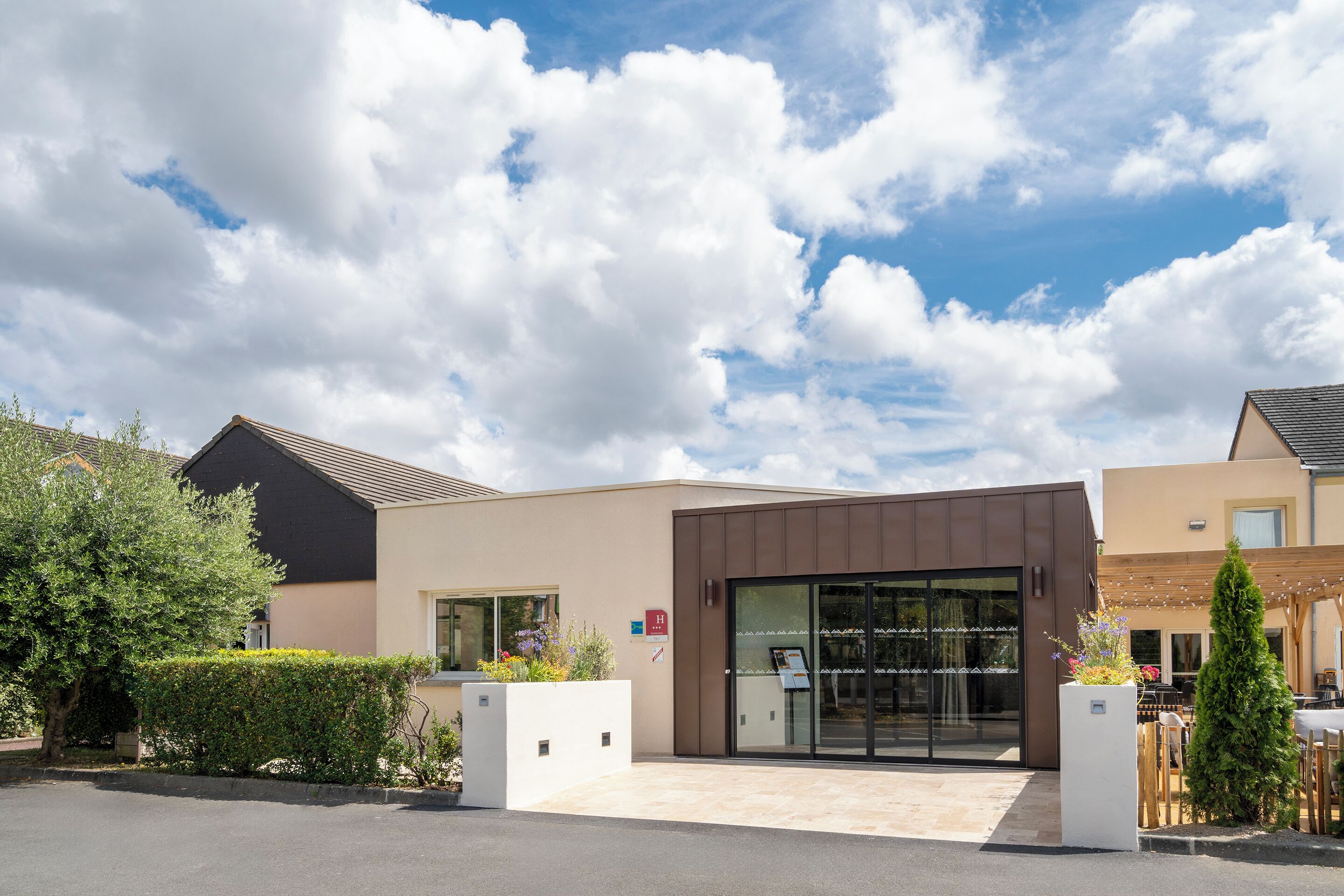 Sure Hotel by Best Western Caen Memorial Sure Hotel by Best Western Caen Memorial
