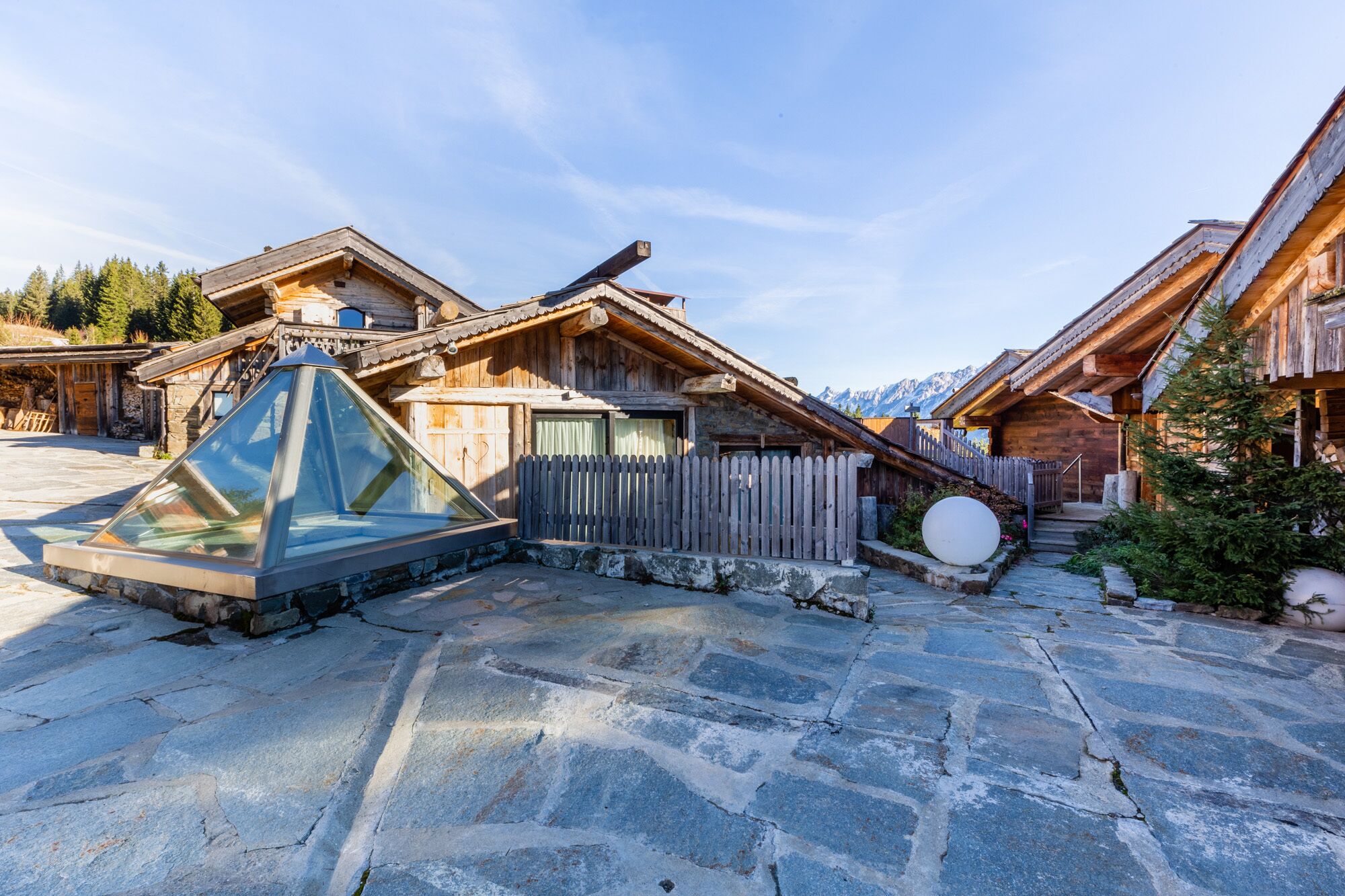 Le Hameau de mon Pere Le Hameau de mon Pere