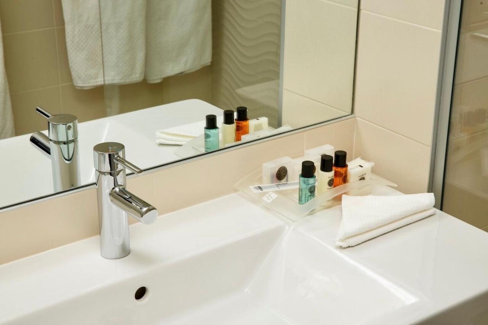 Holiday Inn Lyon Vaise Holiday Inn Lyon Vaise