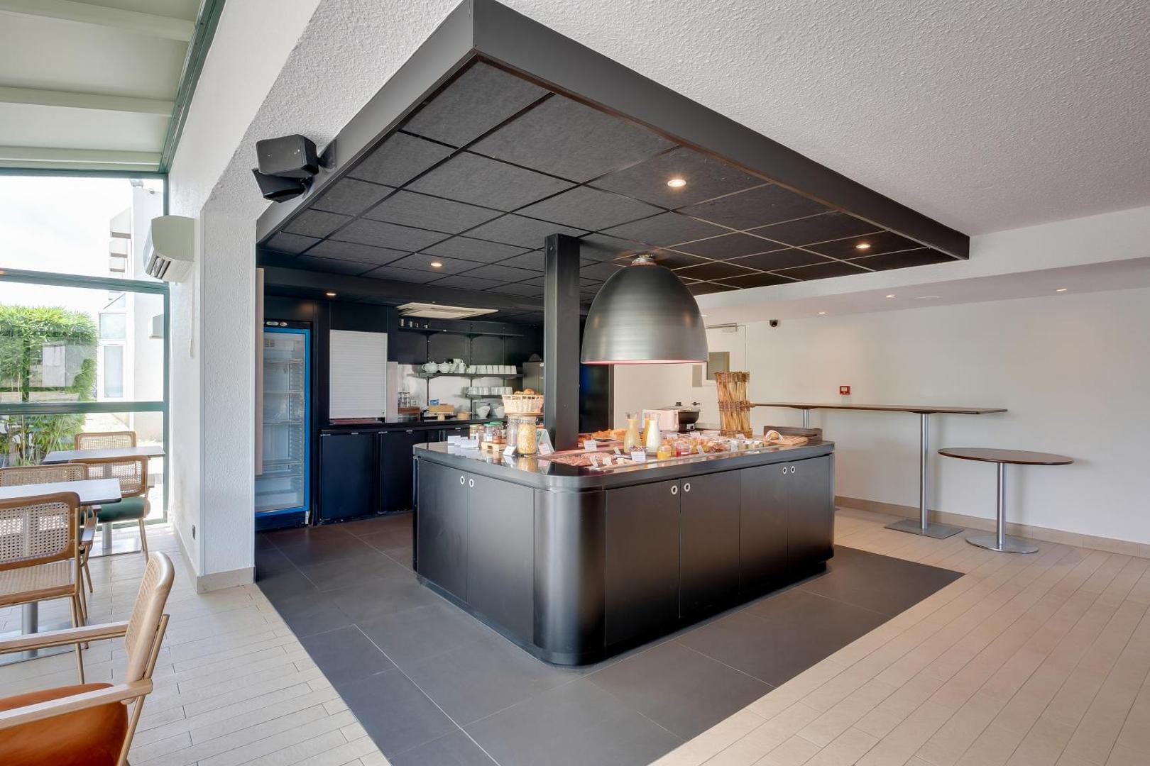 Sure Hotel by Best Western Valence Nord Sure Hotel by Best Western Valence Nord