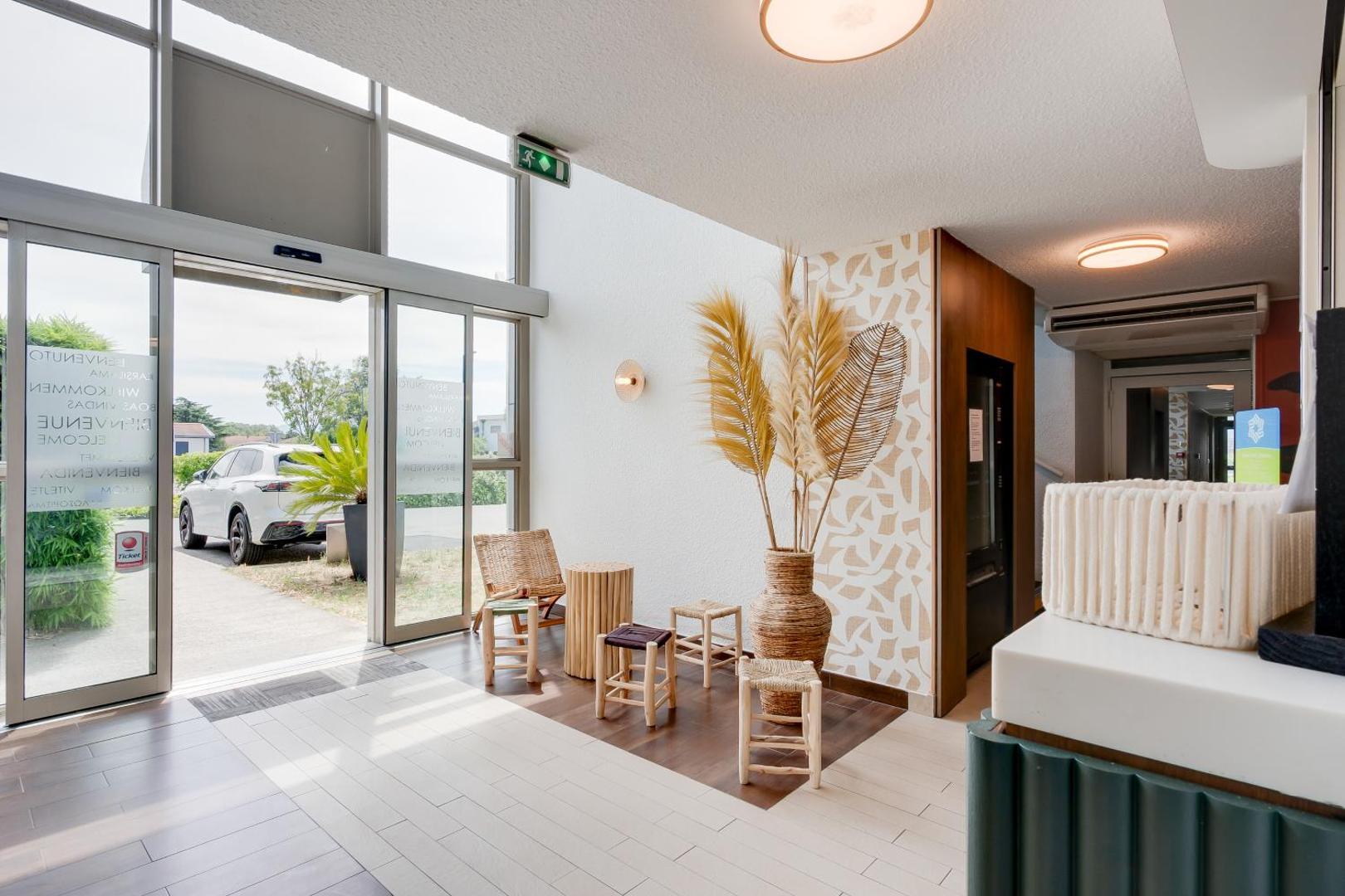 Sure Hotel by Best Western Valence Nord Sure Hotel by Best Western Valence Nord