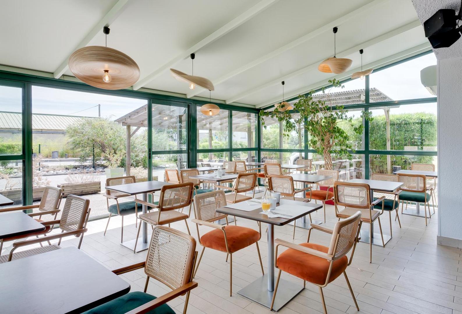 Sure Hotel by Best Western Valence Nord Sure Hotel by Best Western Valence Nord