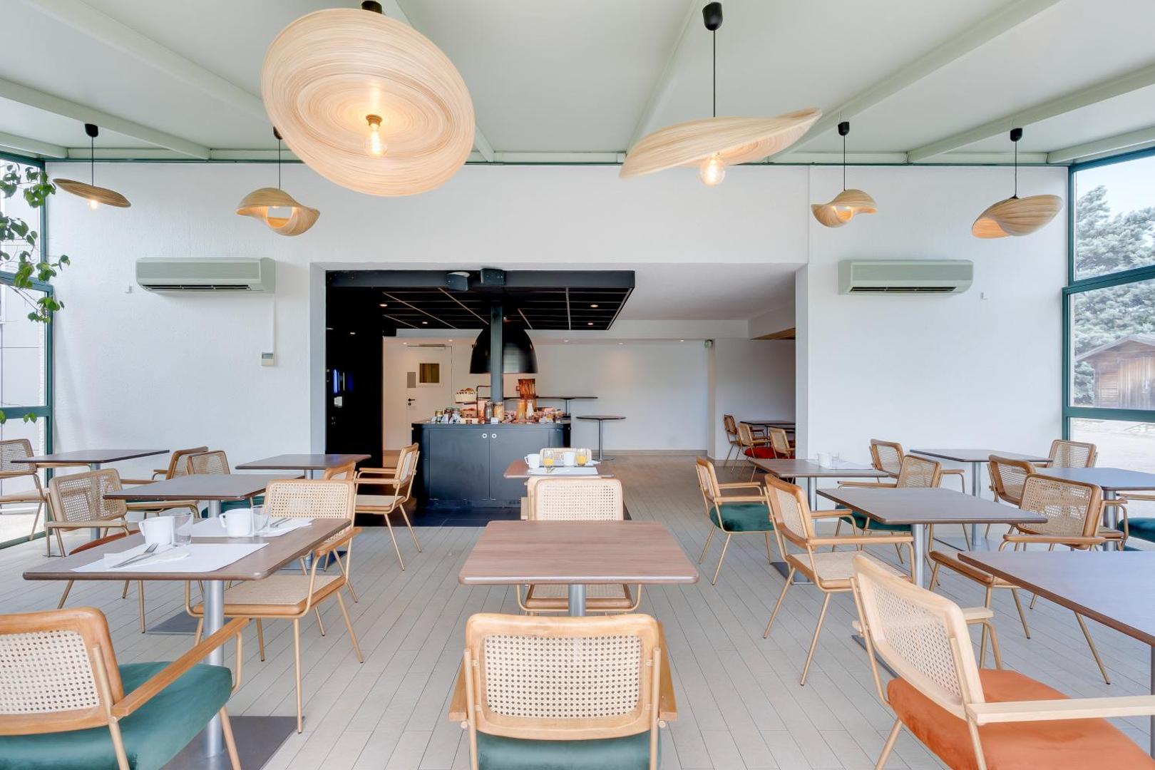 Sure Hotel by Best Western Valence Nord Sure Hotel by Best Western Valence Nord
