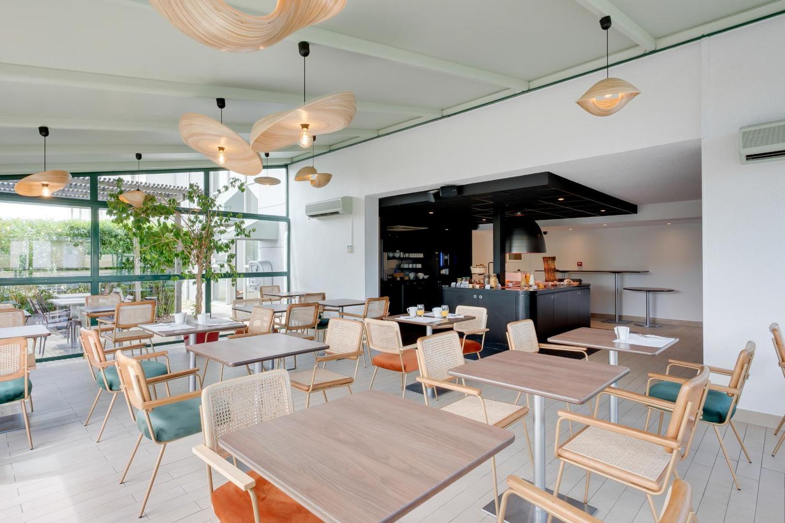 Sure Hotel by Best Western Valence Nord Sure Hotel by Best Western Valence Nord