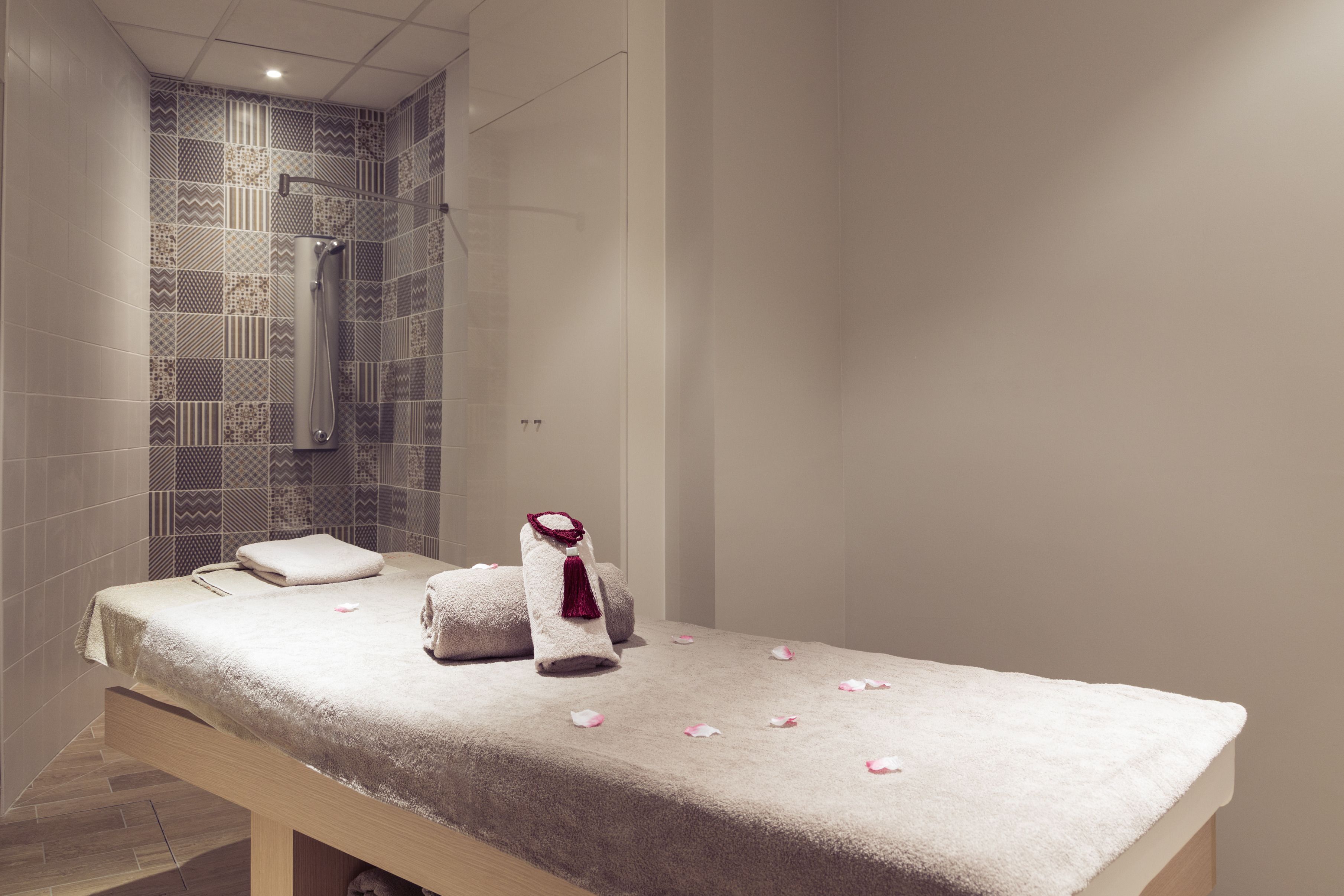 B&B HOME Brides-les-Bains Les 3 Vallees B&B HOME Brides-les-Bains Les 3 Vallees