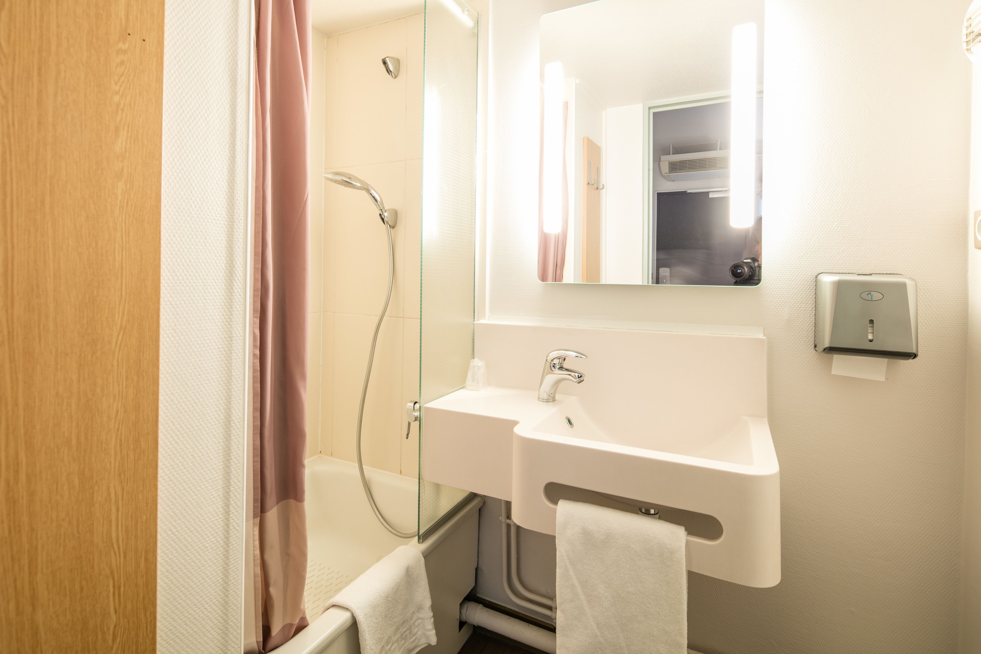 B&B Hotel Grenoble Université 1 B&B Hotel Grenoble Université 1