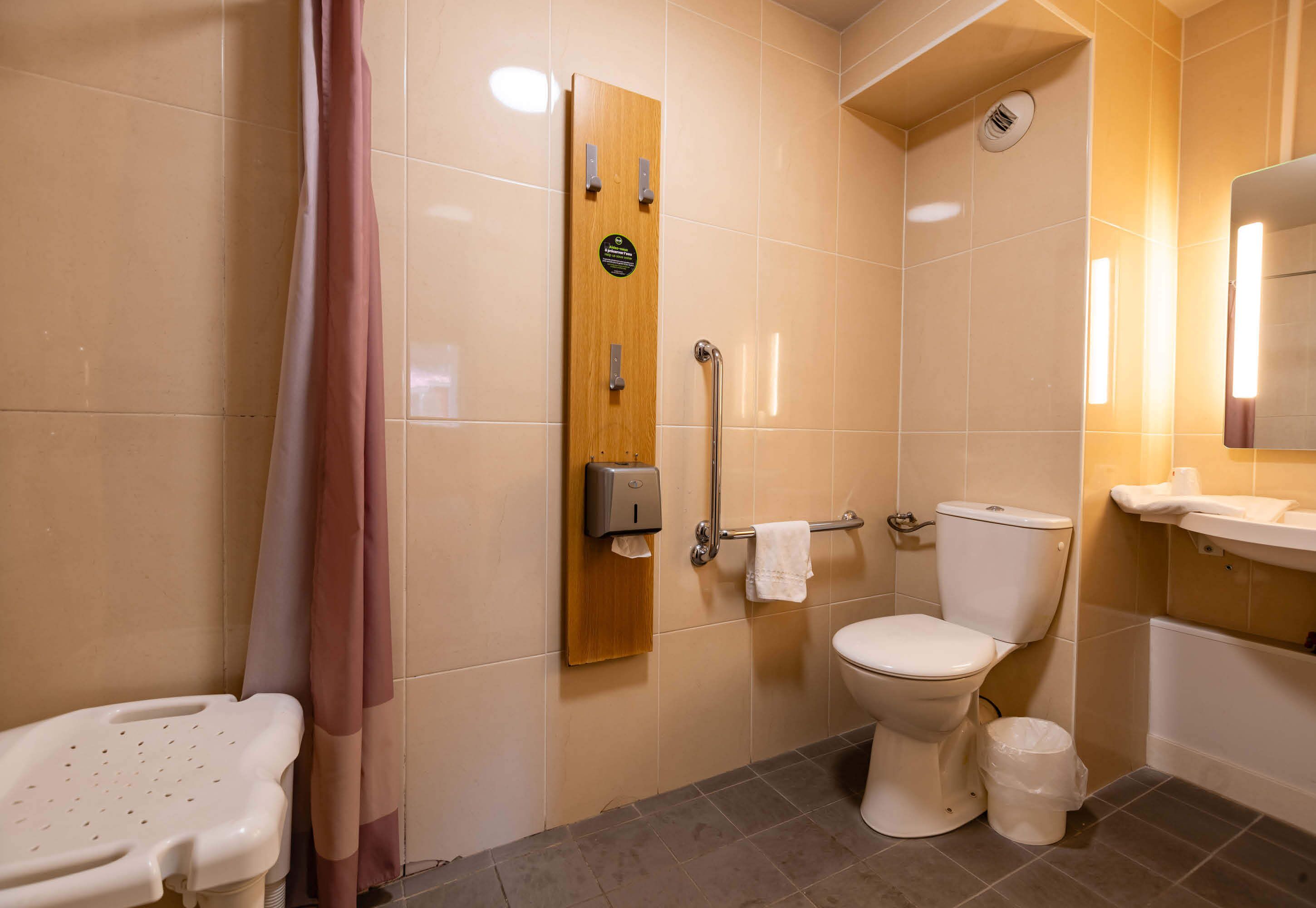 B&B Hotel Grenoble Université 1 B&B Hotel Grenoble Université 1