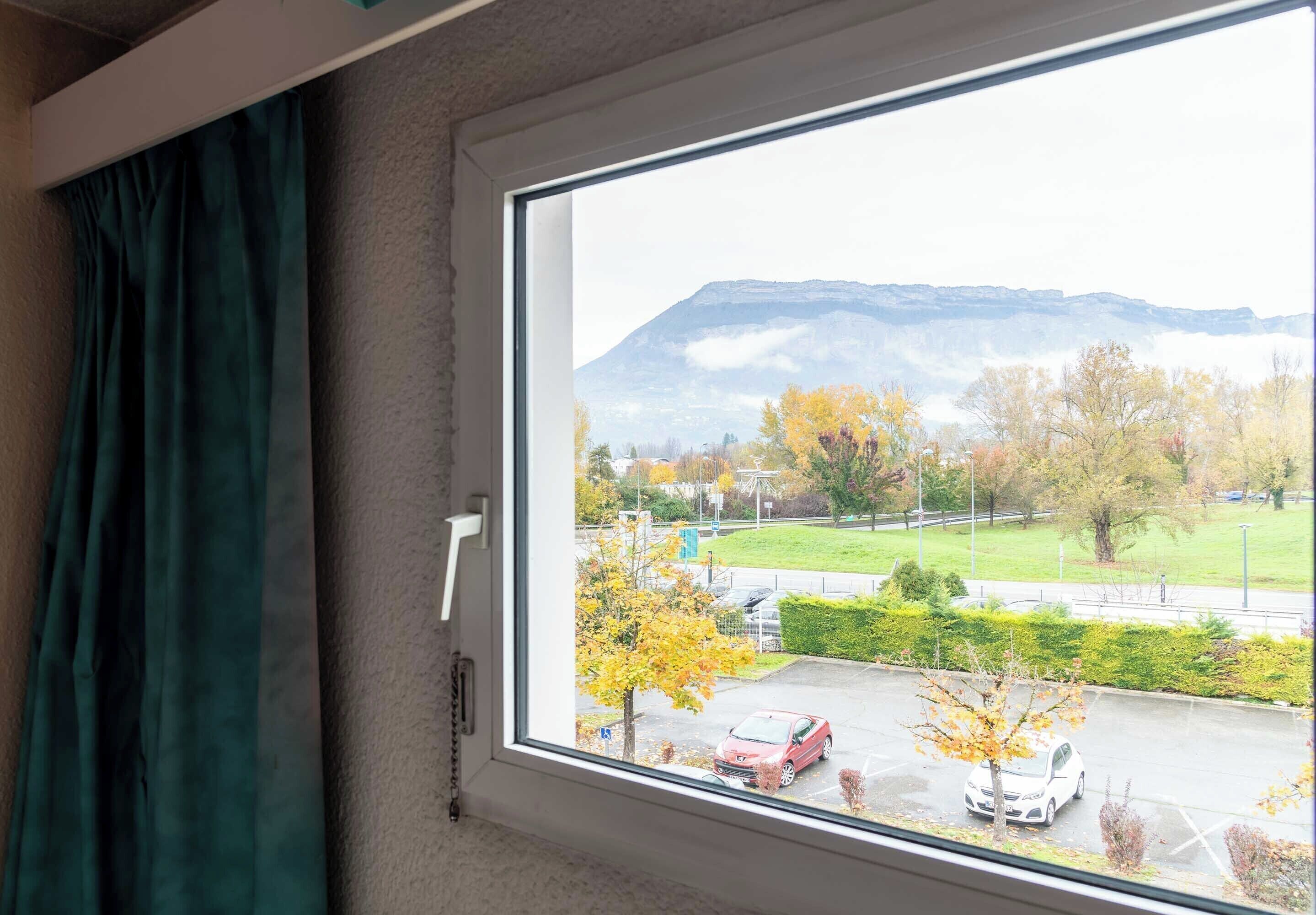 B&B HOTEL Grenoble Université B&B HOTEL Grenoble Université