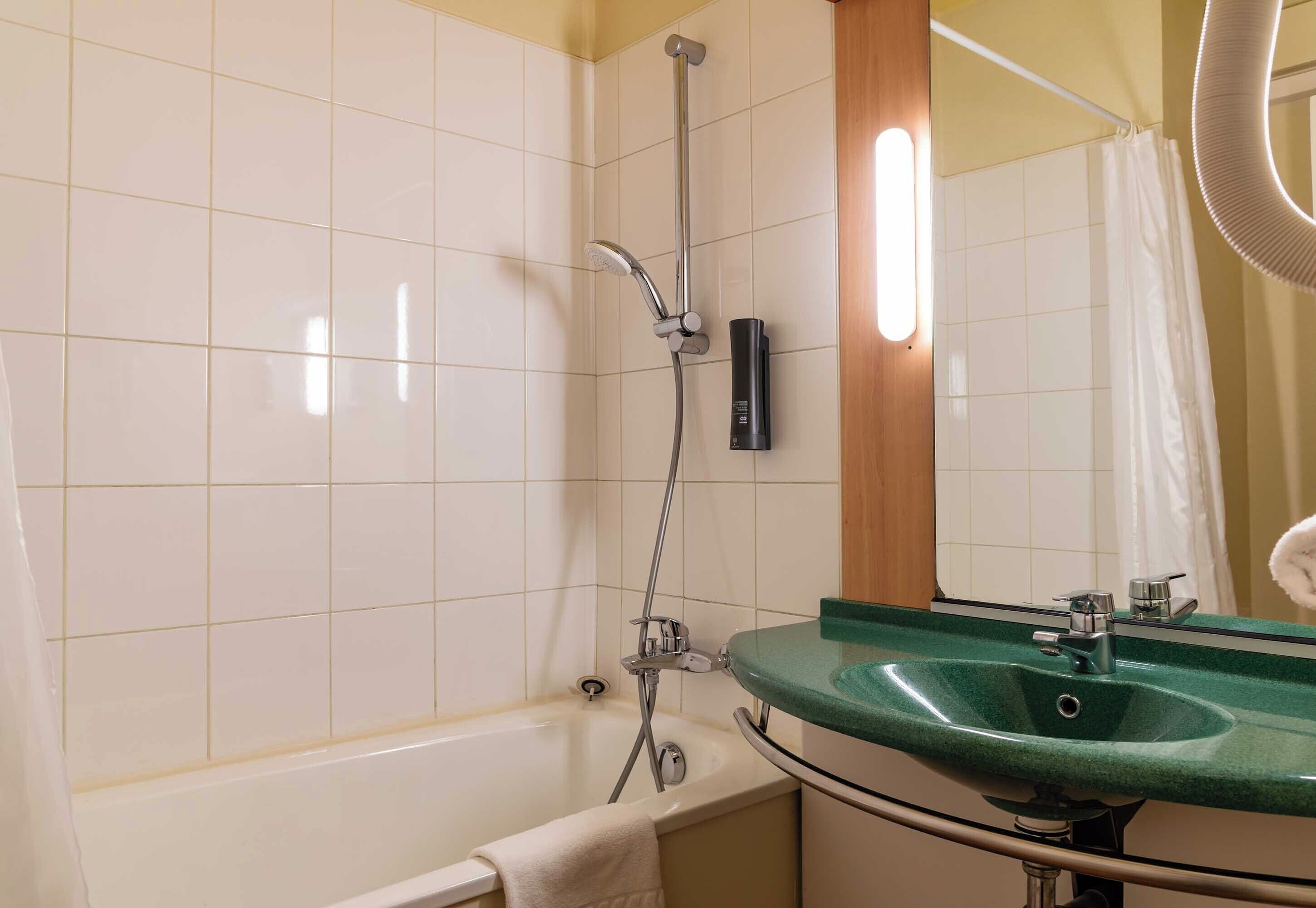 B&B HOTEL Grenoble Université B&B HOTEL Grenoble Université