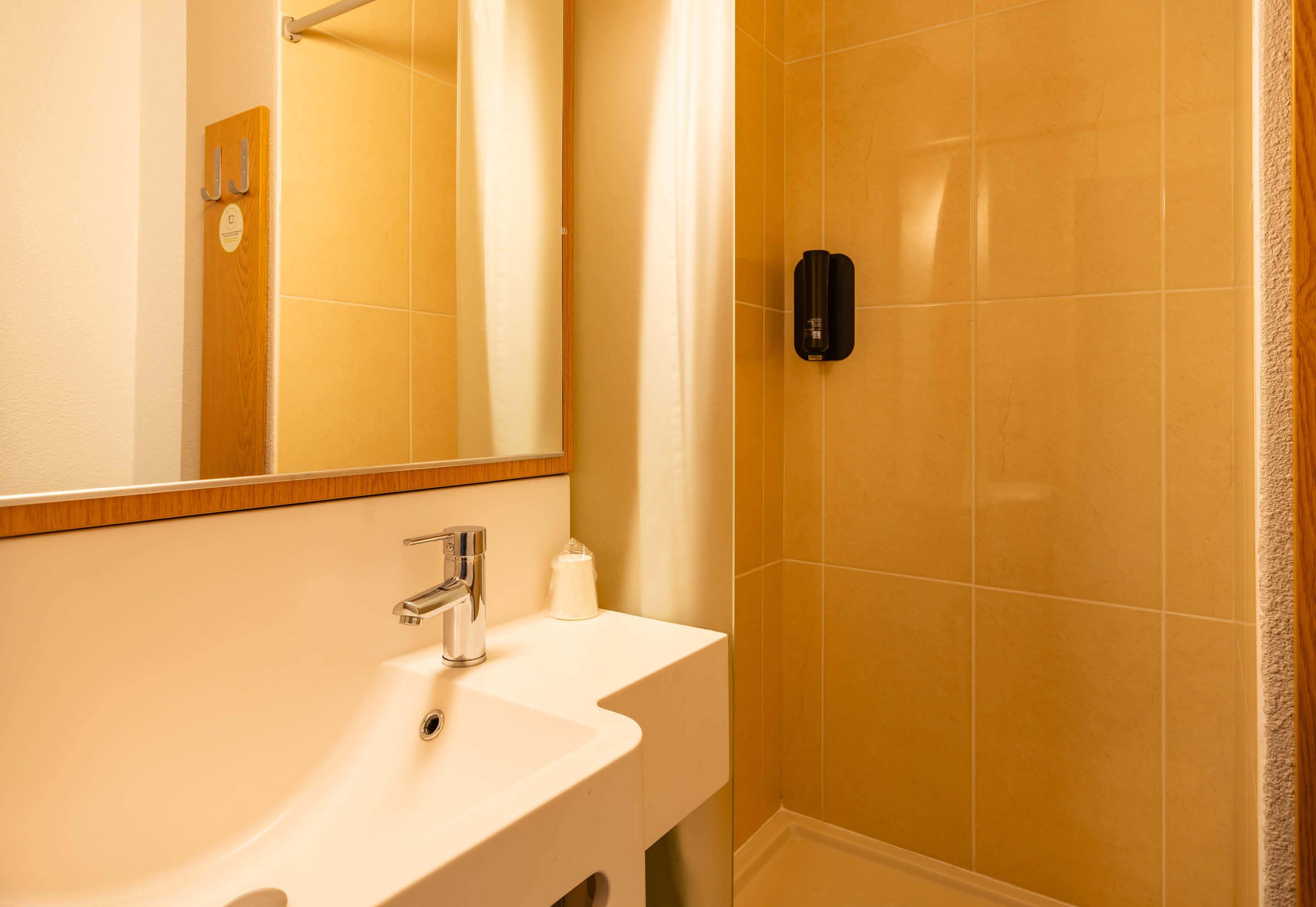 B&B Hôtel Grenoble Centre Alpexpo B&B Hôtel Grenoble Centre Alpexpo