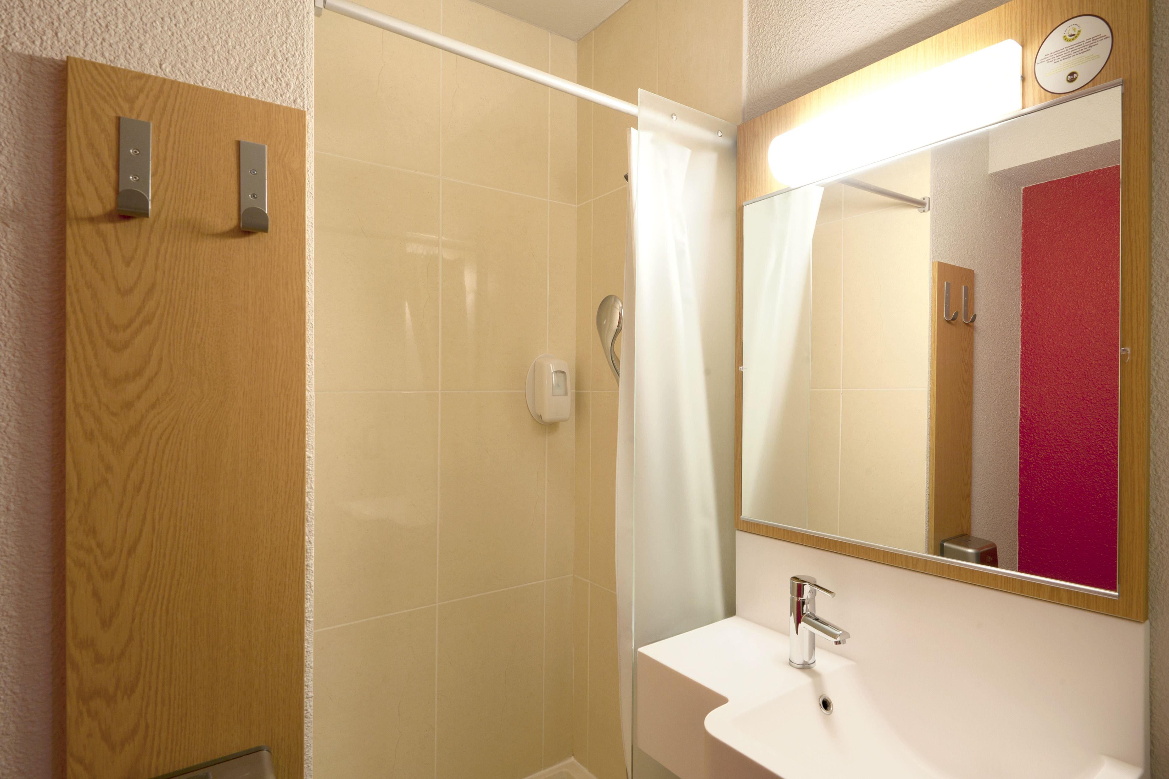 B&B Hôtel Grenoble Centre Alpexpo B&B Hôtel Grenoble Centre Alpexpo