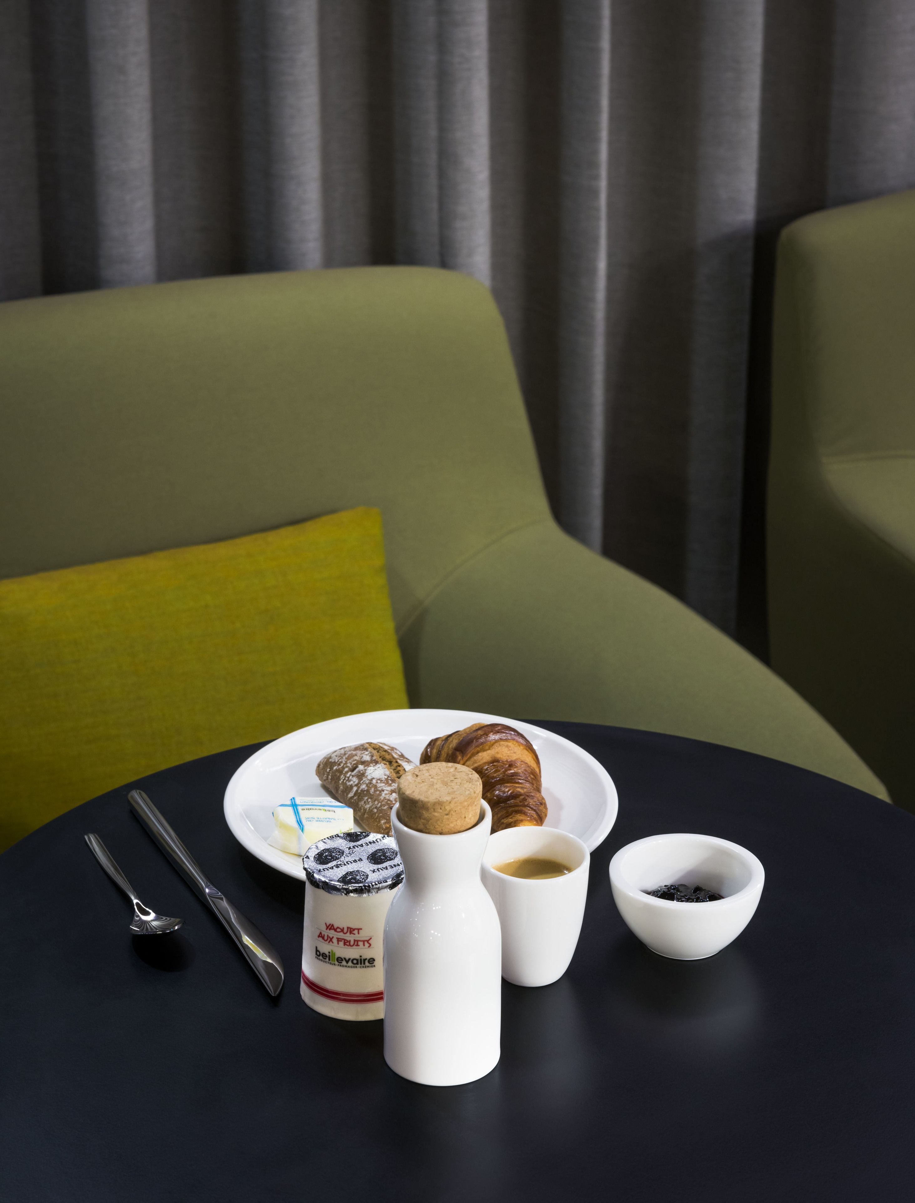 OKKO Hotels Grenoble Jardin Hoche OKKO Hotels Grenoble Jardin Hoche
