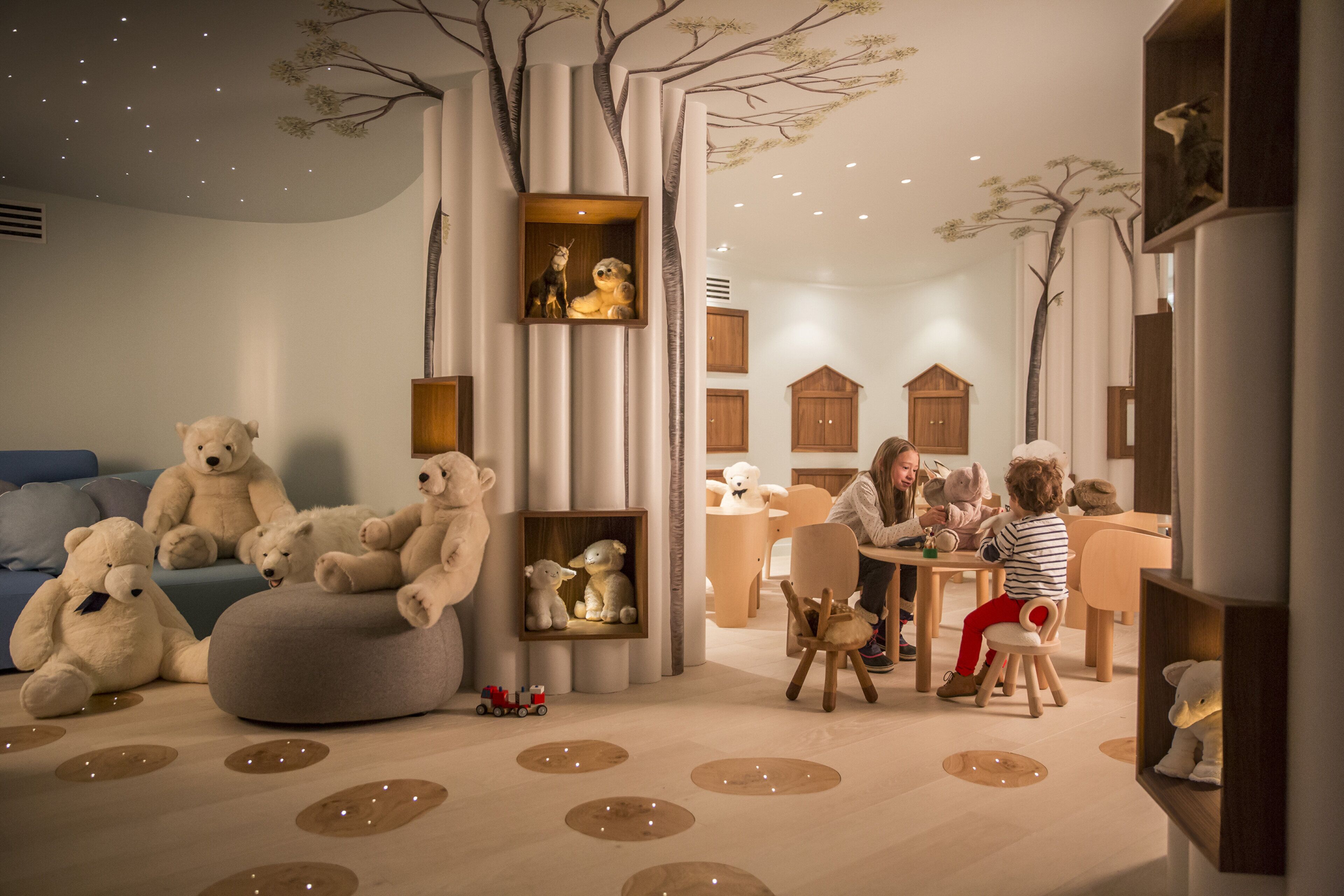 Four Seasons Hotel Megeve Four Seasons Hotel Megeve