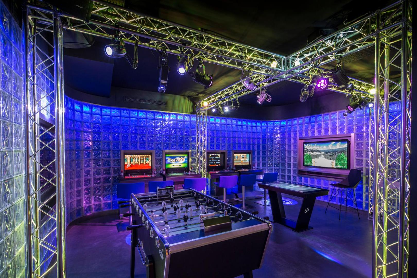 Four Seasons Hotel Megeve Four Seasons Hotel Megeve