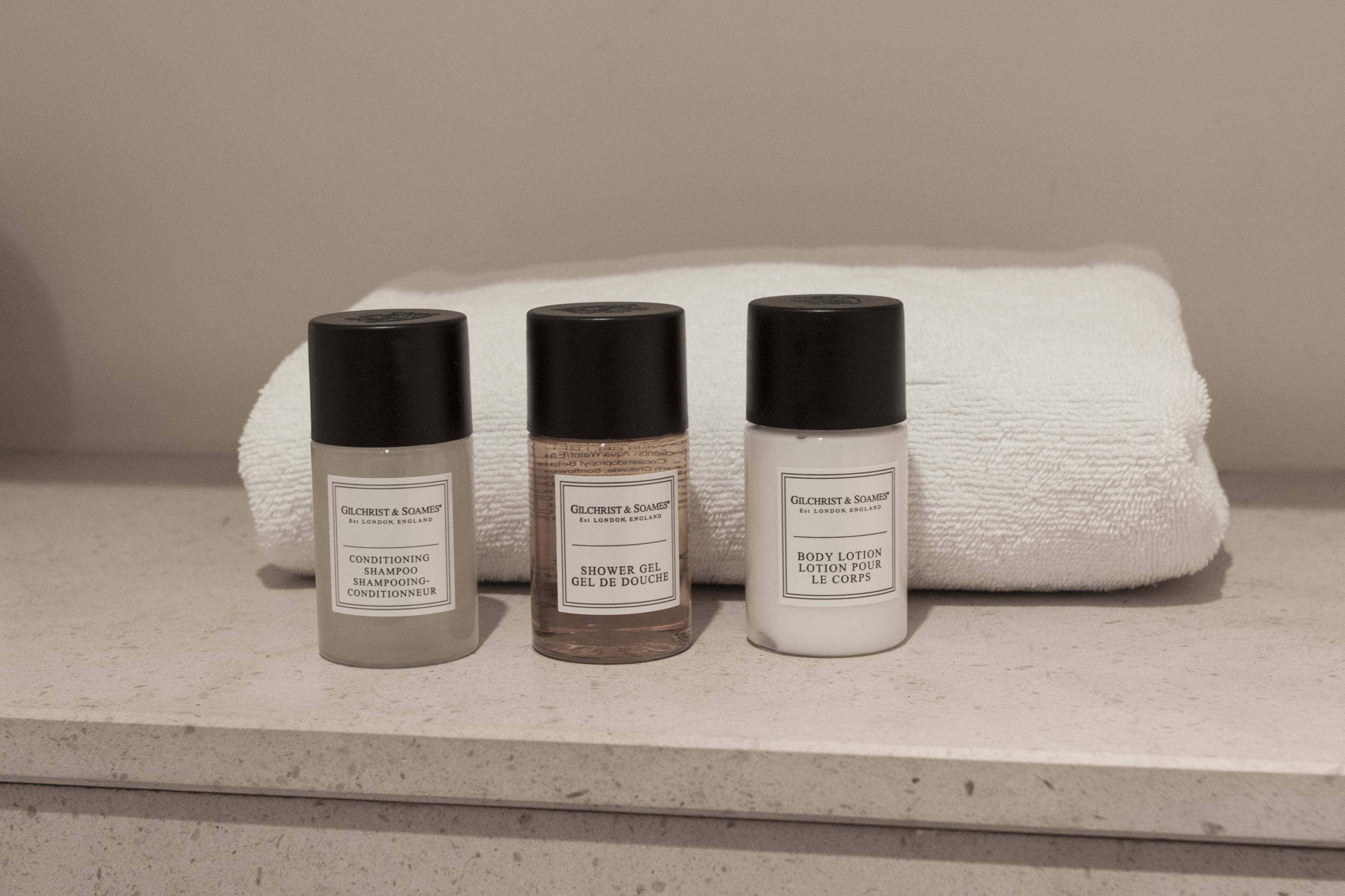 Discovery Dock Apartments East Discovery Dock Apartments East