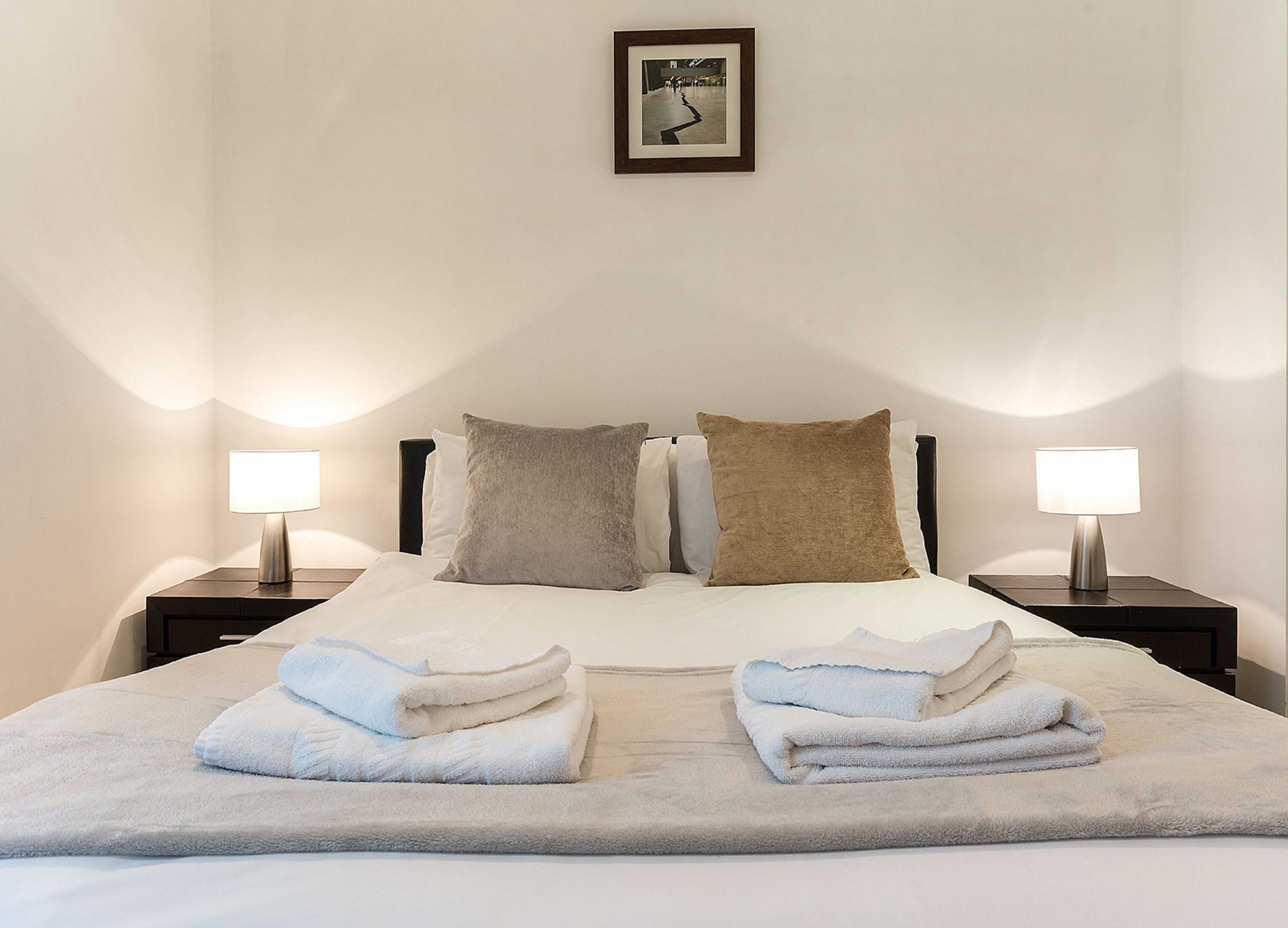 Discovery Dock Apartments East Discovery Dock Apartments East