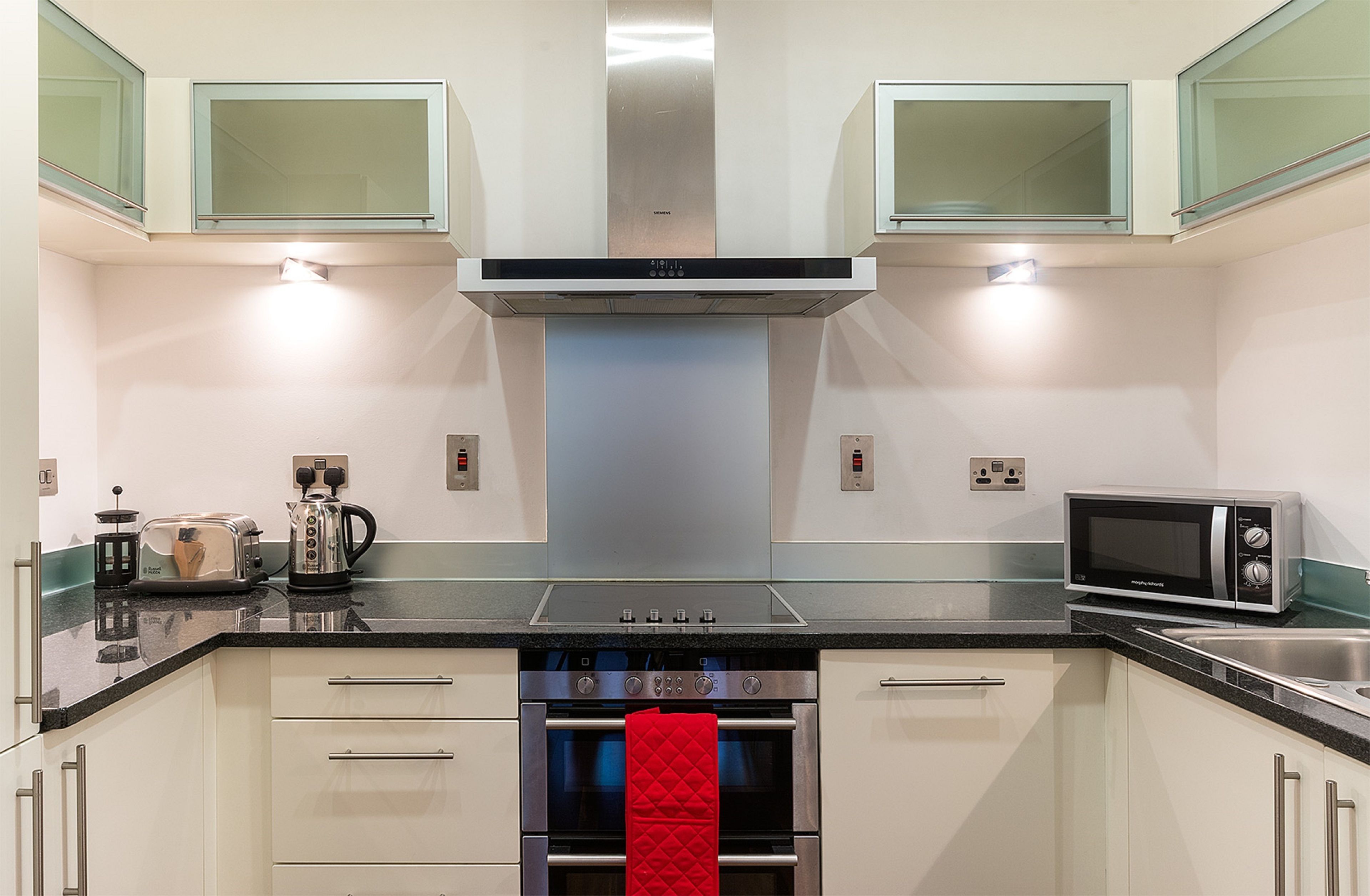 Discovery Dock Apartments East Discovery Dock Apartments East