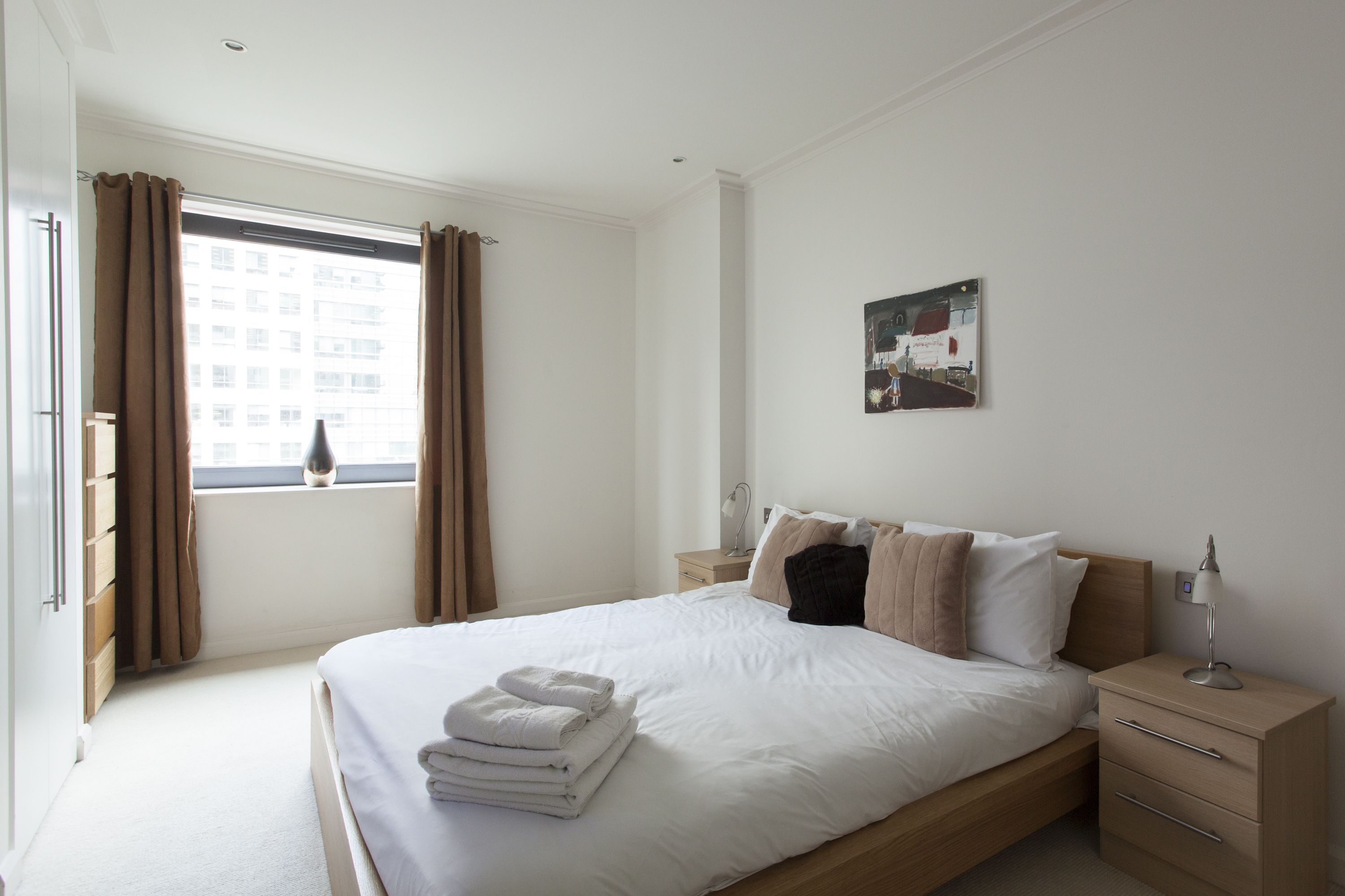 Discovery Dock Apartments East Discovery Dock Apartments East