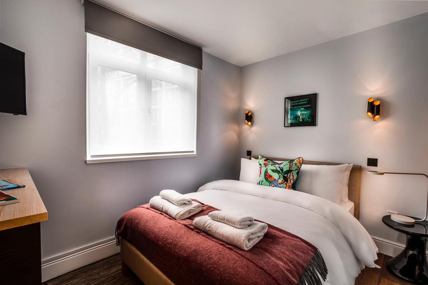 The Knaresborough by Aura Collection