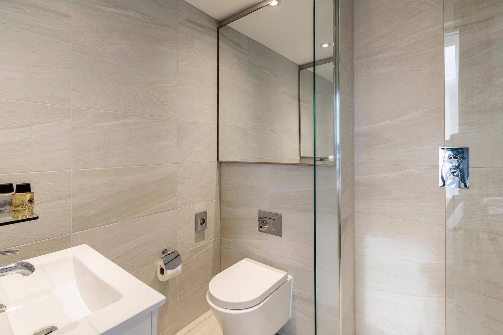 The Knaresborough by Aura Collection