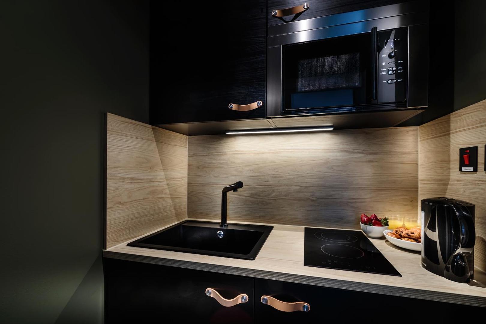 The Knaresborough by Aura Collection