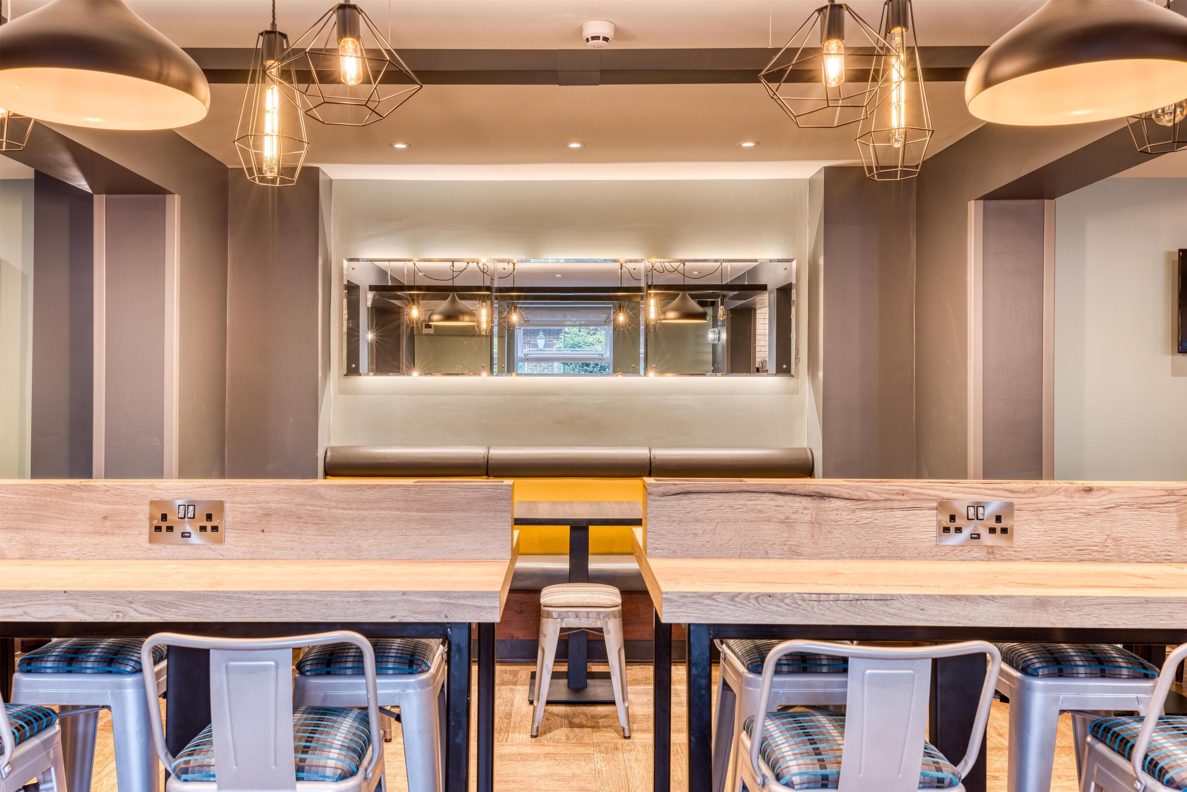 Premier Inn Gatwick Airport South London Road