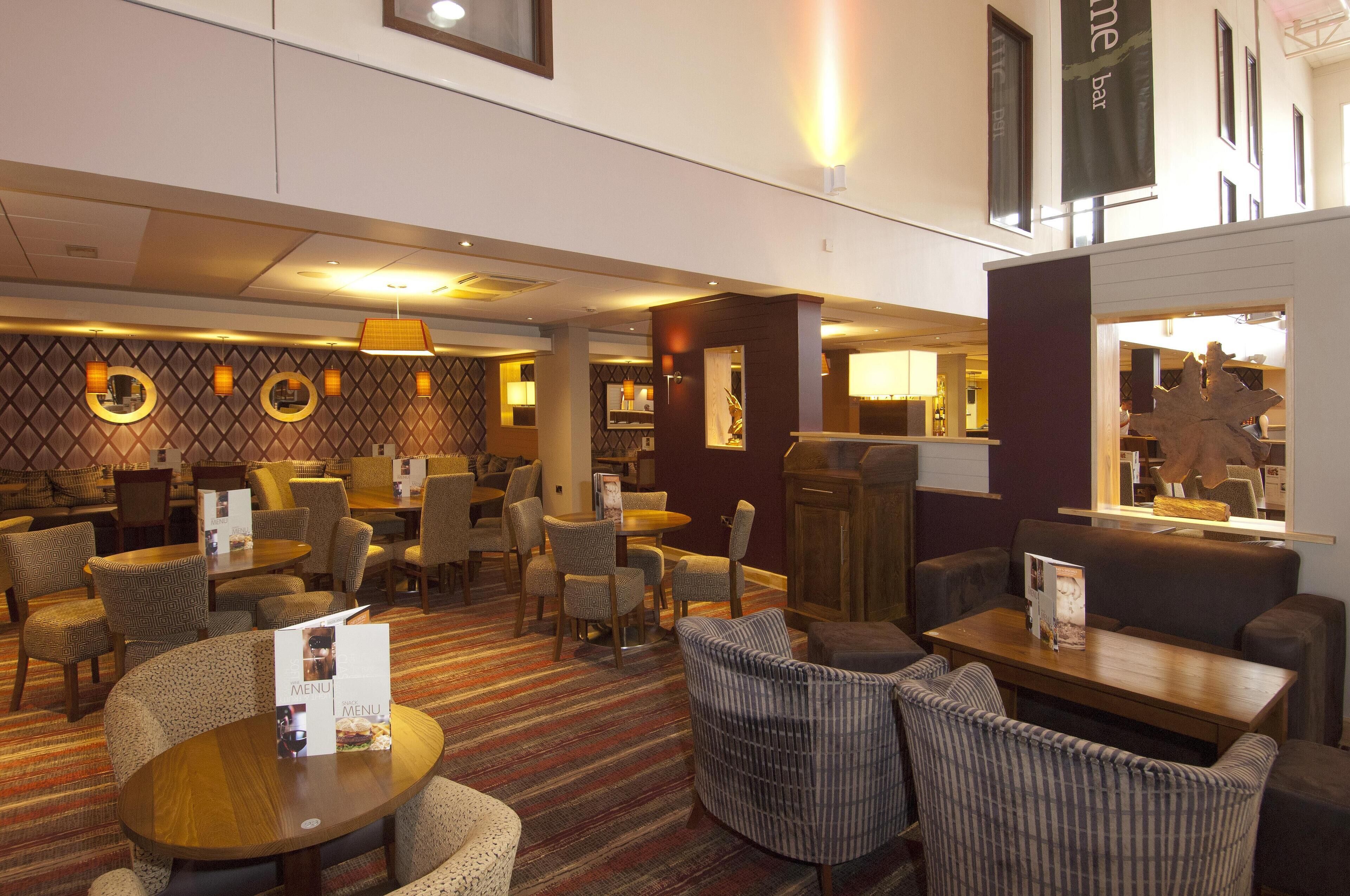 Premier Inn London Heathrow Airport Bath Road
