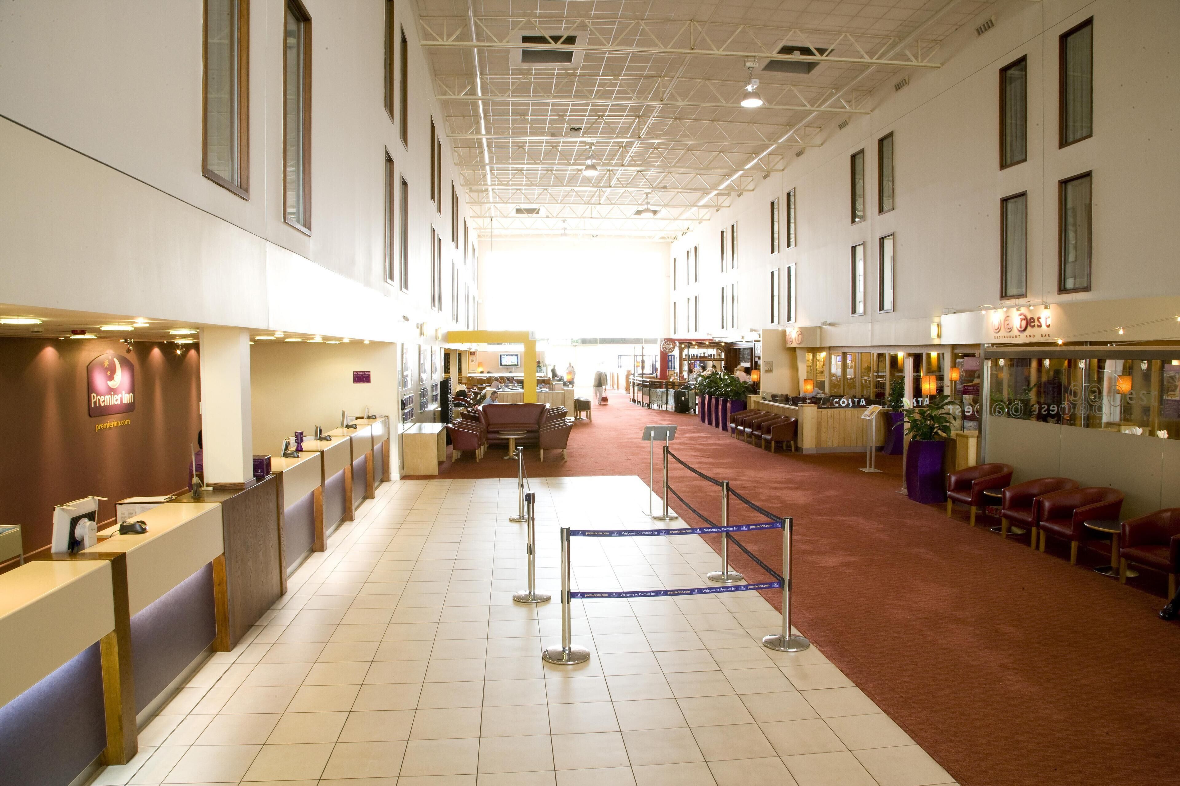 Premier Inn London Heathrow Airport Bath Road
