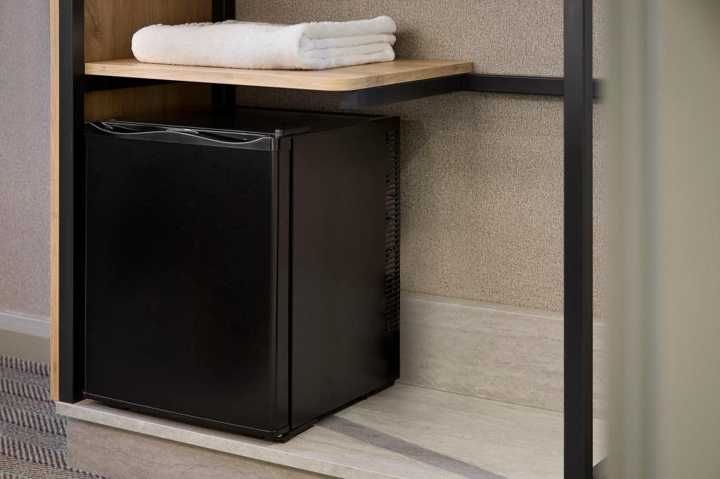 Premier Inn London Heathrow Airport Bath Road