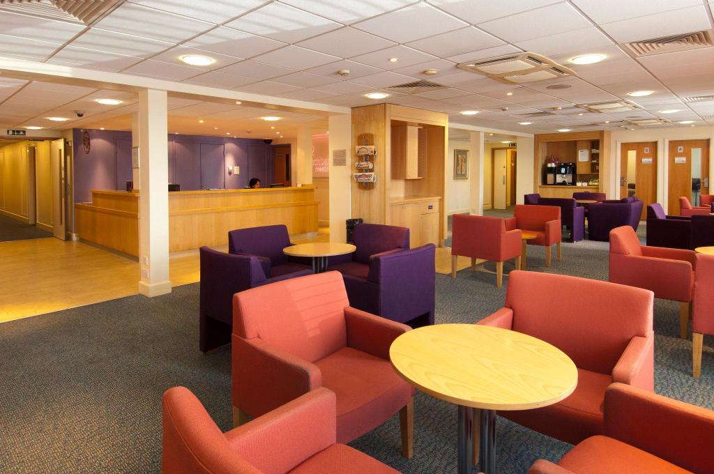 Premier Inn London Heathrow Airport Bath Road