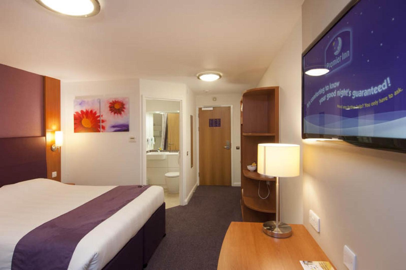 Premier Inn London Heathrow Airport Bath Road