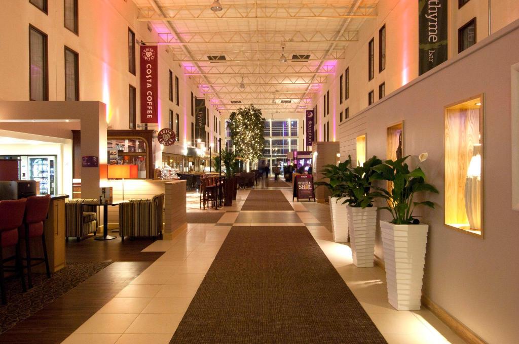 Premier Inn London Heathrow Airport Bath Road