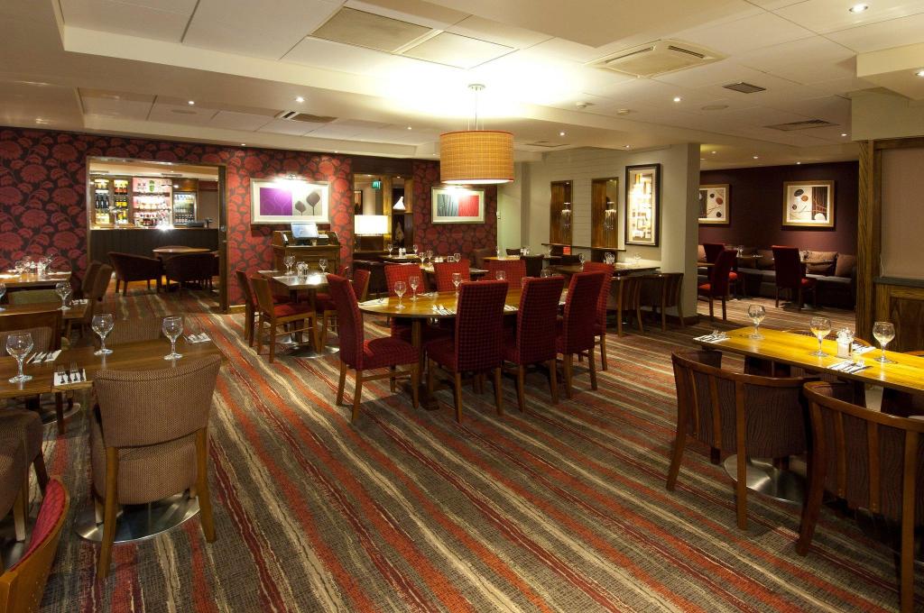 Premier Inn London Heathrow Airport Bath Road