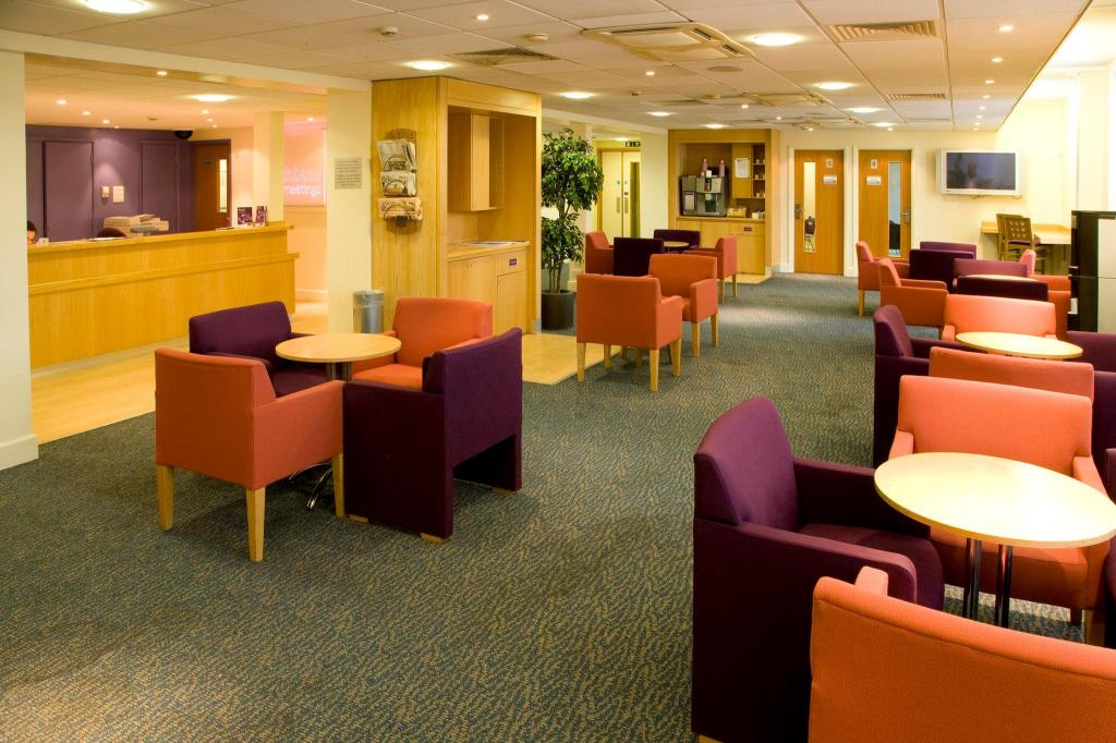 Premier Inn London Heathrow Airport Bath Road