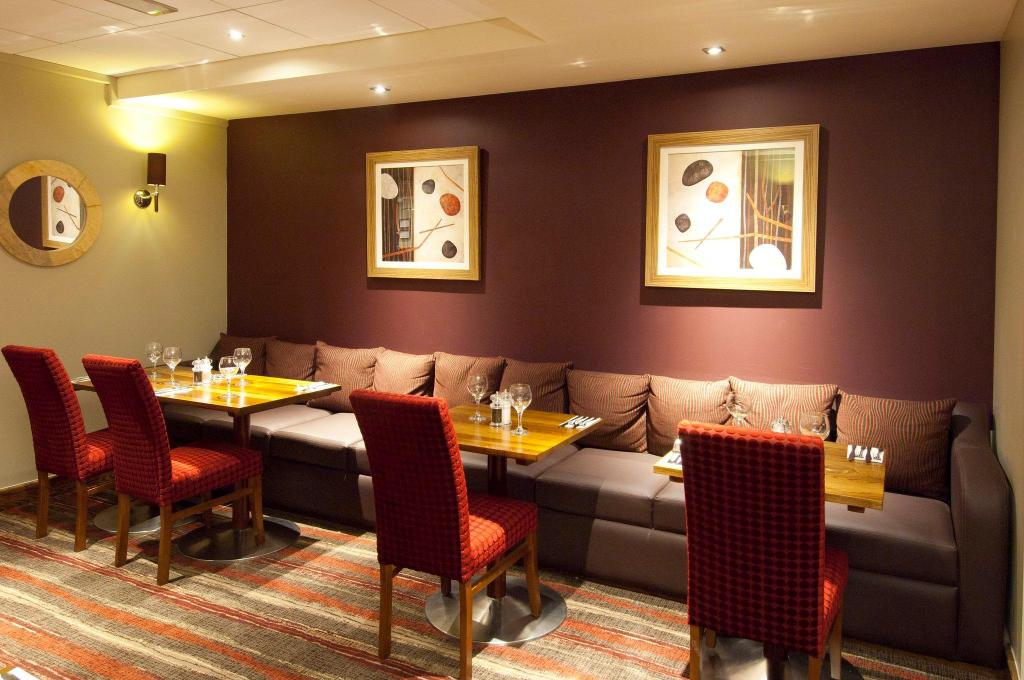 Premier Inn London Heathrow Airport Bath Road