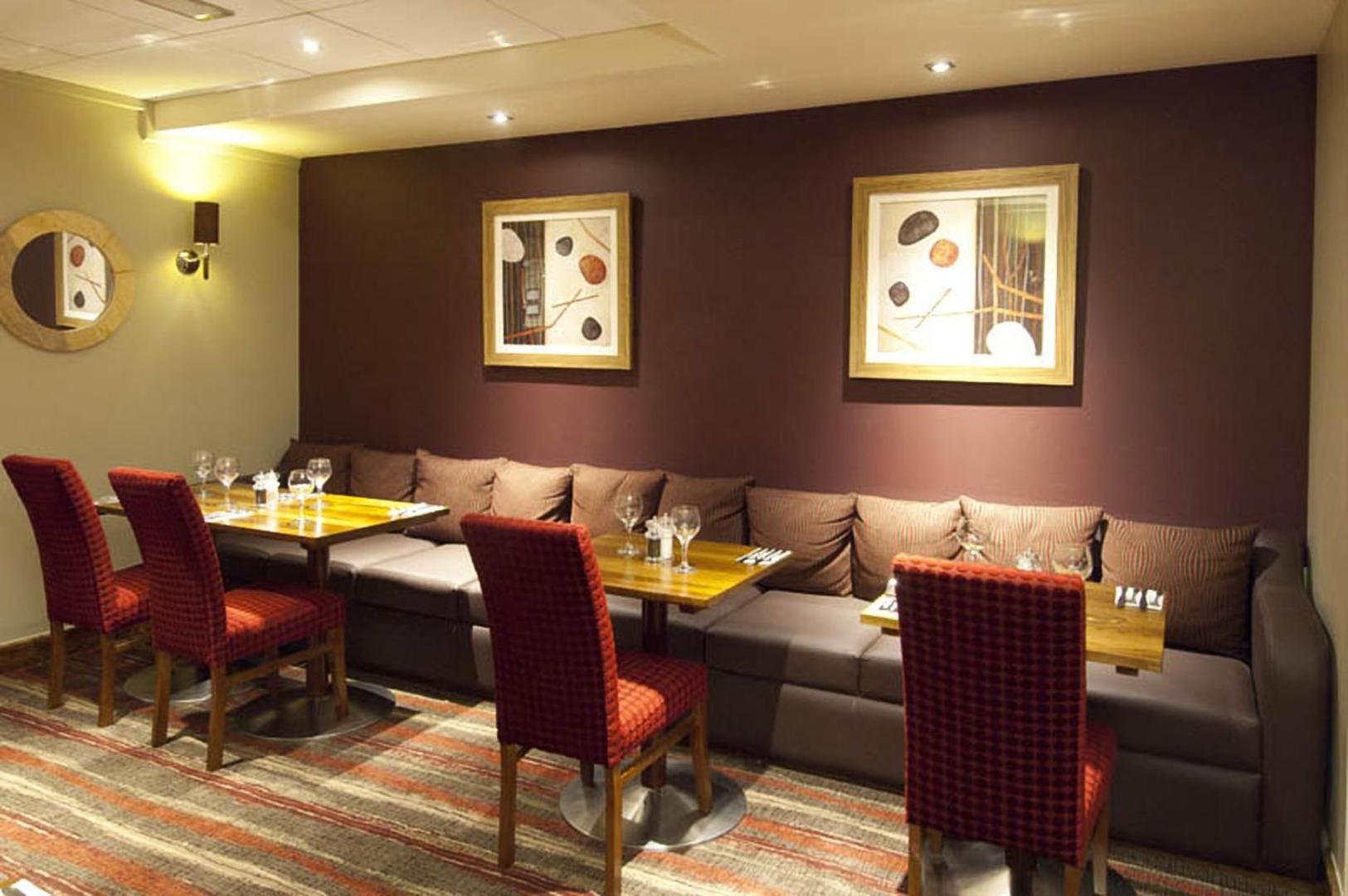 Premier Inn London Heathrow Airport Bath Road