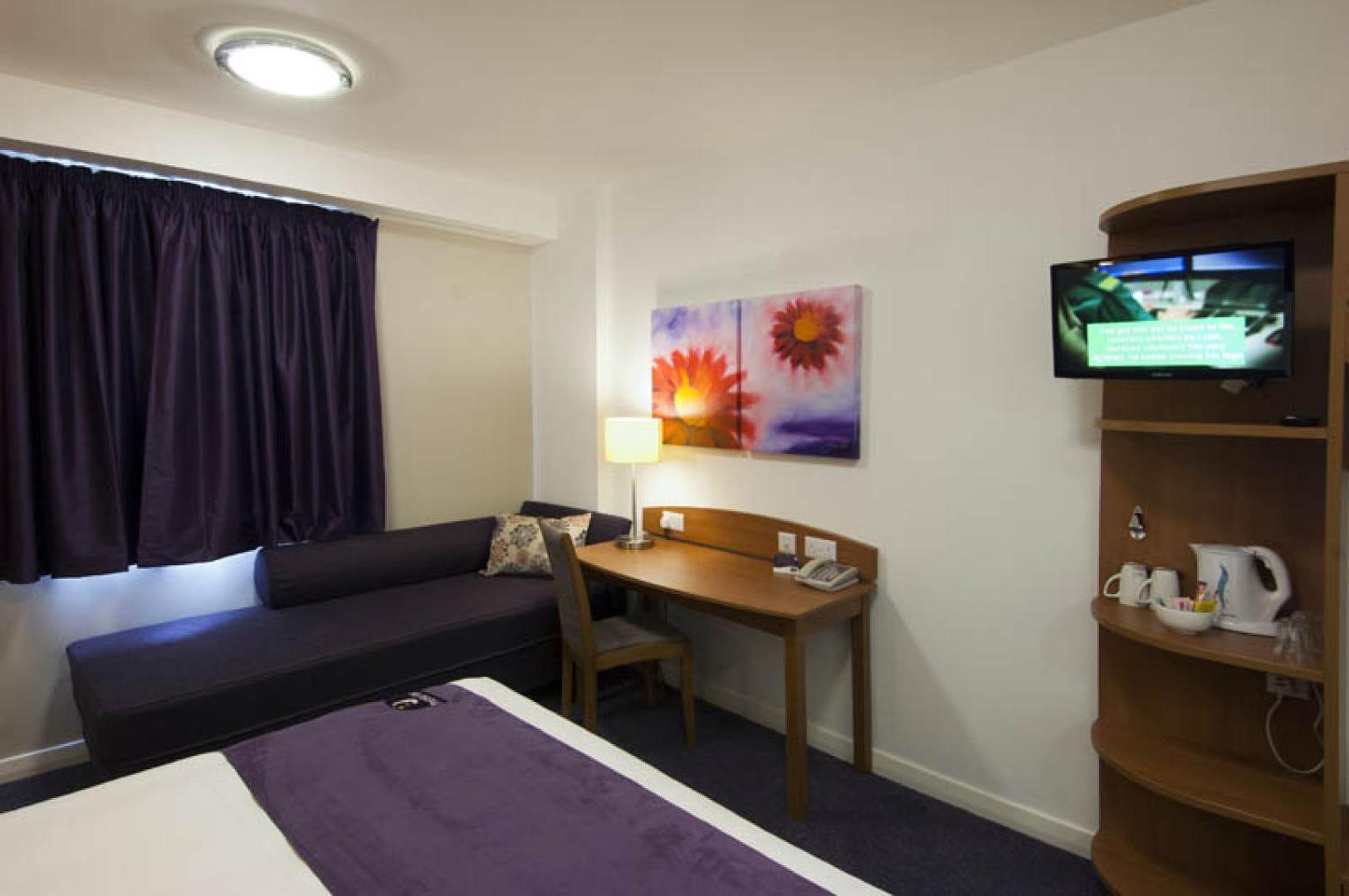 Premier Inn London Heathrow Airport Bath Road