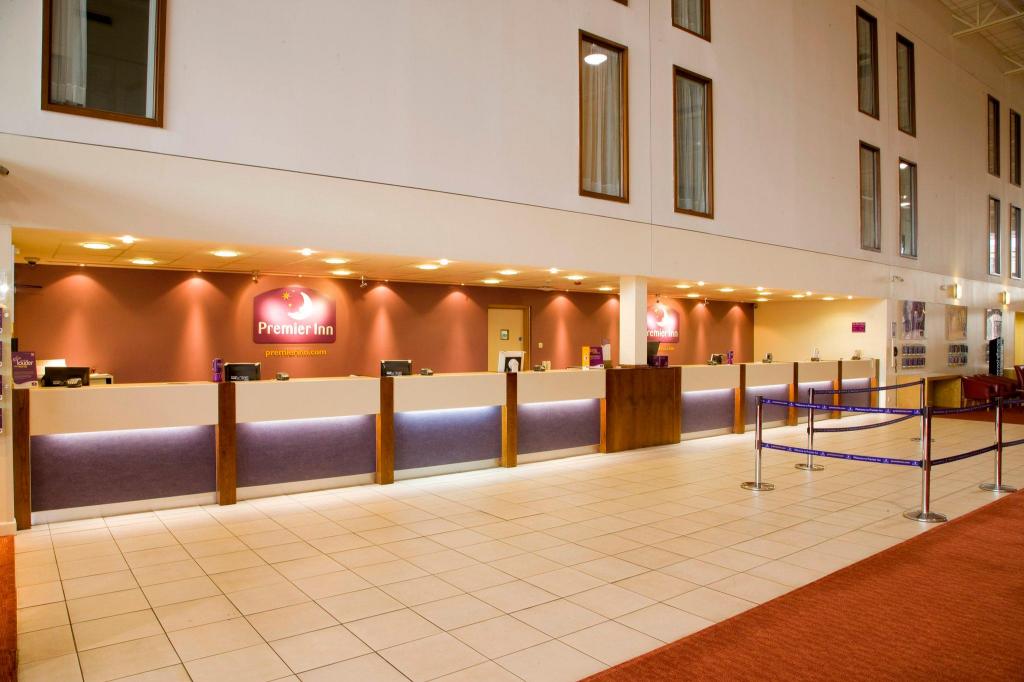 Premier Inn London Heathrow Airport Bath Road
