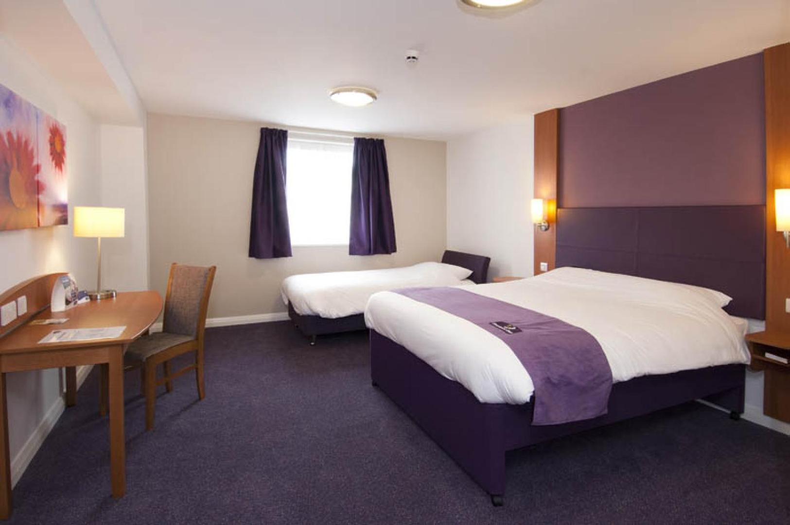 Premier Inn London Heathrow Airport Bath Road