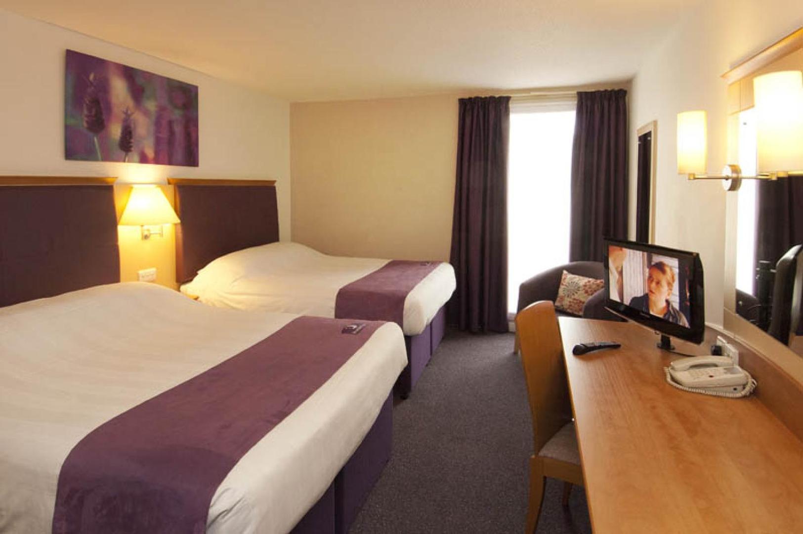 Premier Inn London Heathrow Airport Bath Road