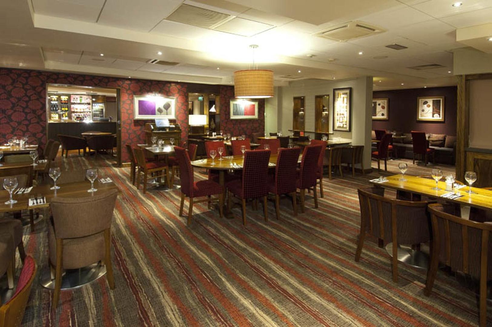 Premier Inn London Heathrow Airport Bath Road