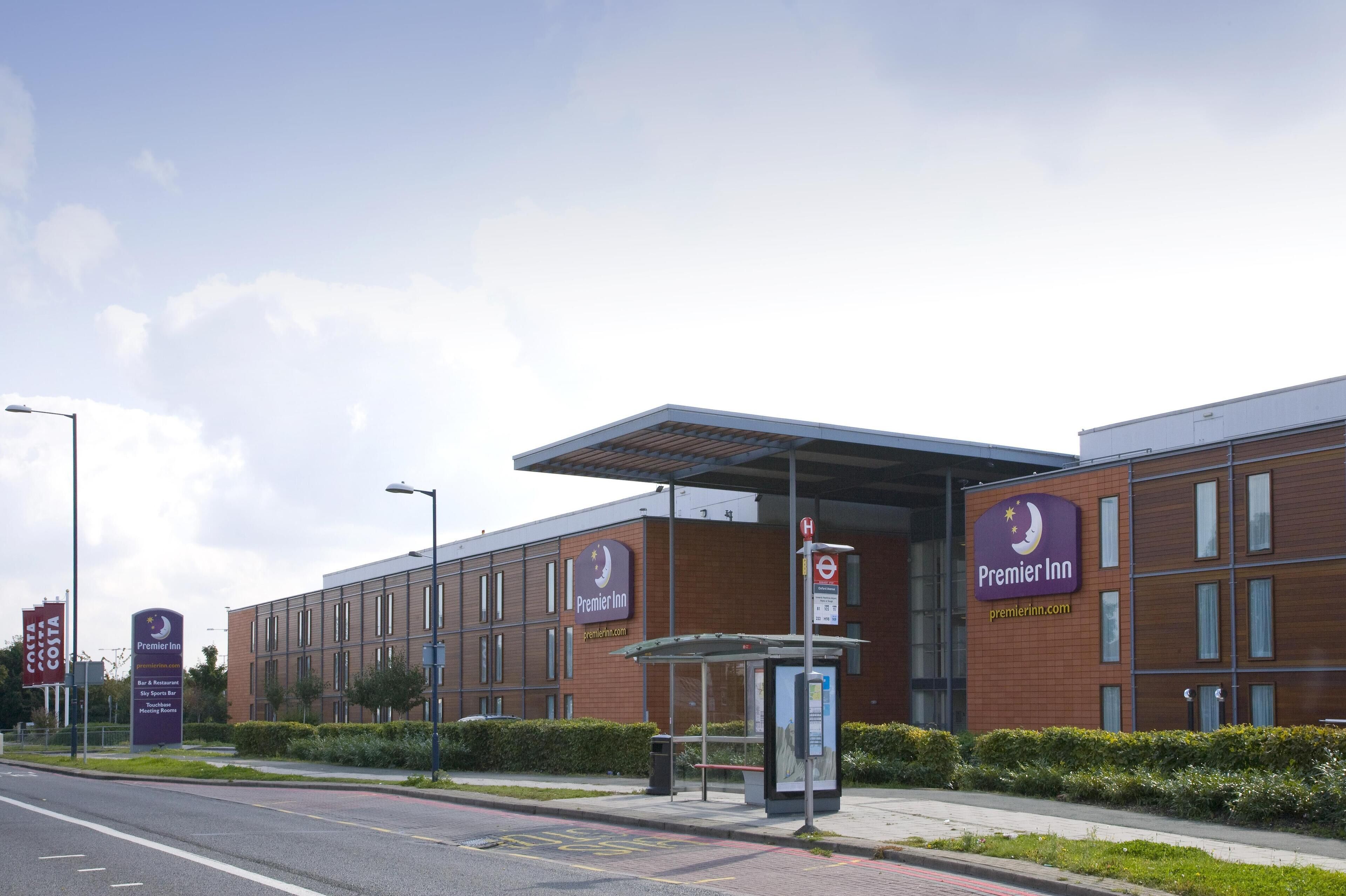 Premier Inn London Heathrow Airport Bath Road