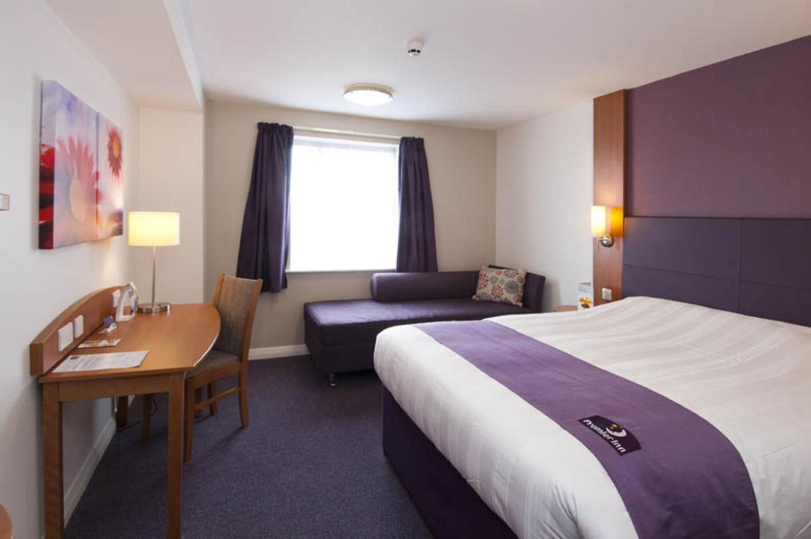 Premier Inn London Heathrow Airport Bath Road