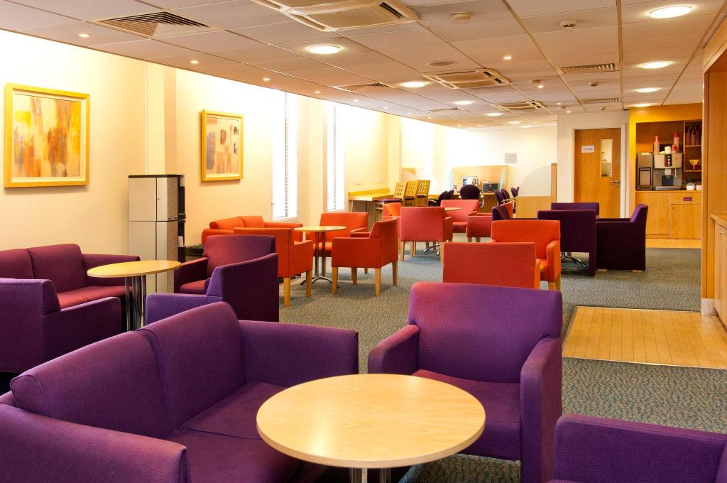 Premier Inn London Heathrow Airport Bath Road